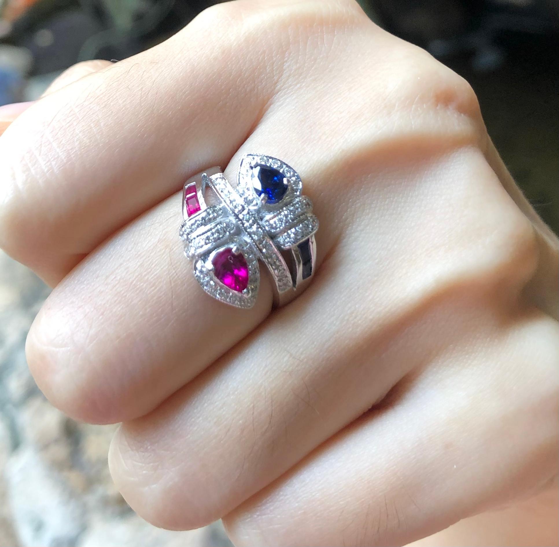Contemporary Ruby, Blue Sapphire with Diamond Ring Set in 18 Karat White Gold Settings For Sale