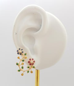 Ohrringe aus 18 Karat Gold mit Rubin, blauem Saphir, gelbem Saphir, Tsavorit, Diamant