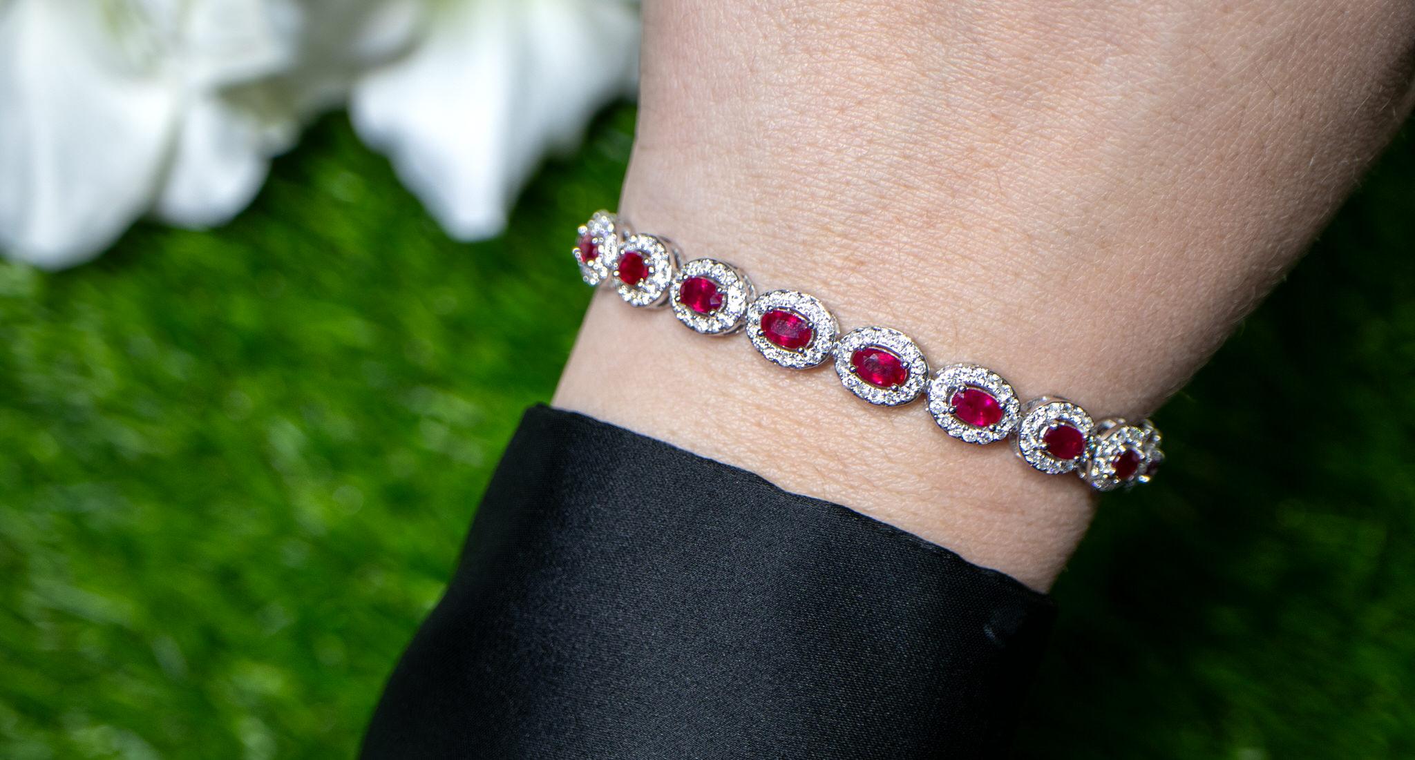 Oval Cut Ruby Bracelet Diamond Halo 9.4 Carats 18K Gold For Sale