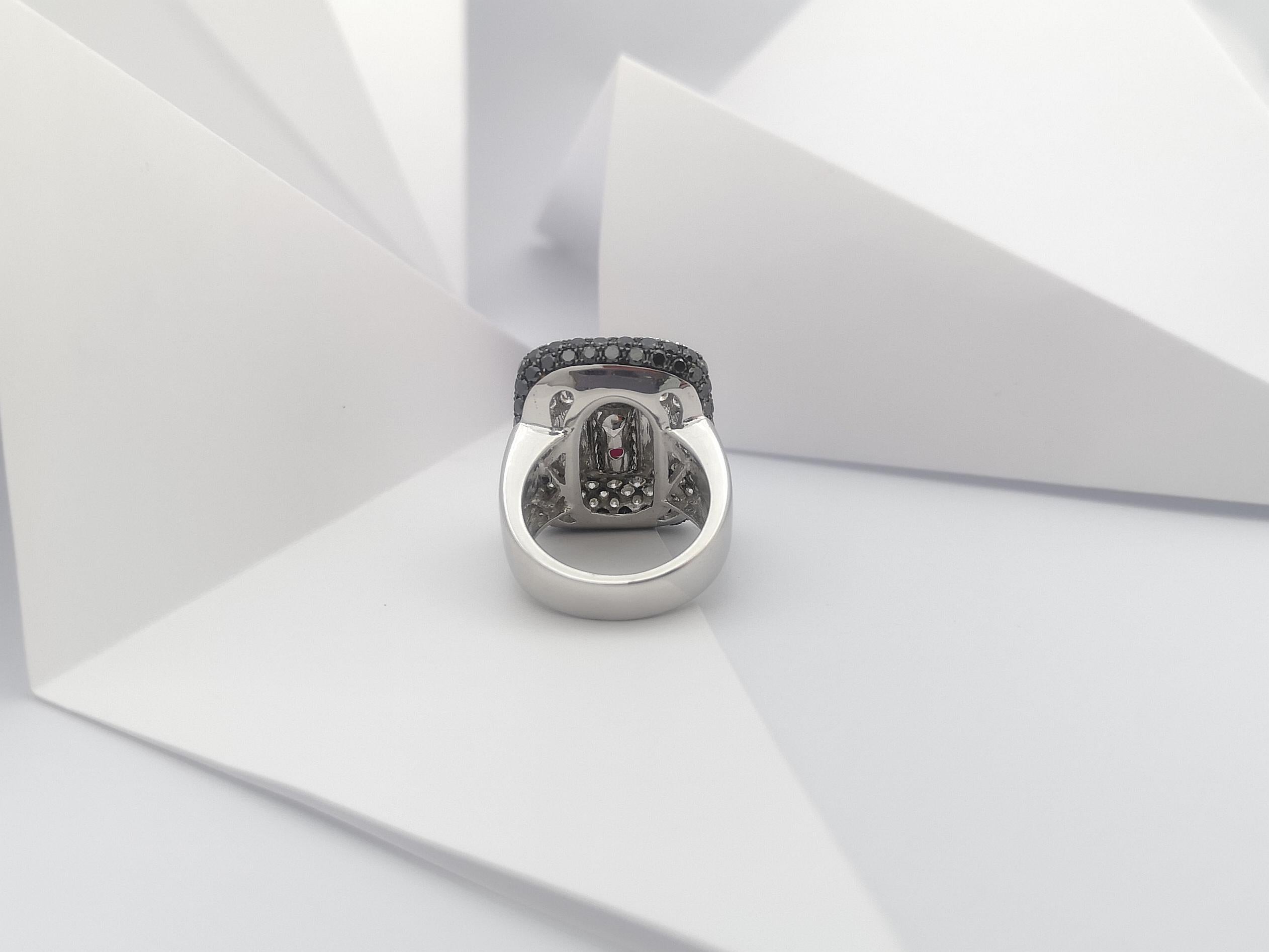 Bague en rubis, diamant brun et diamant sertie d'or blanc 18 carats en vente 6