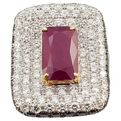 Bague en rubis, diamant brun et diamant sertie d'or blanc 18 carats