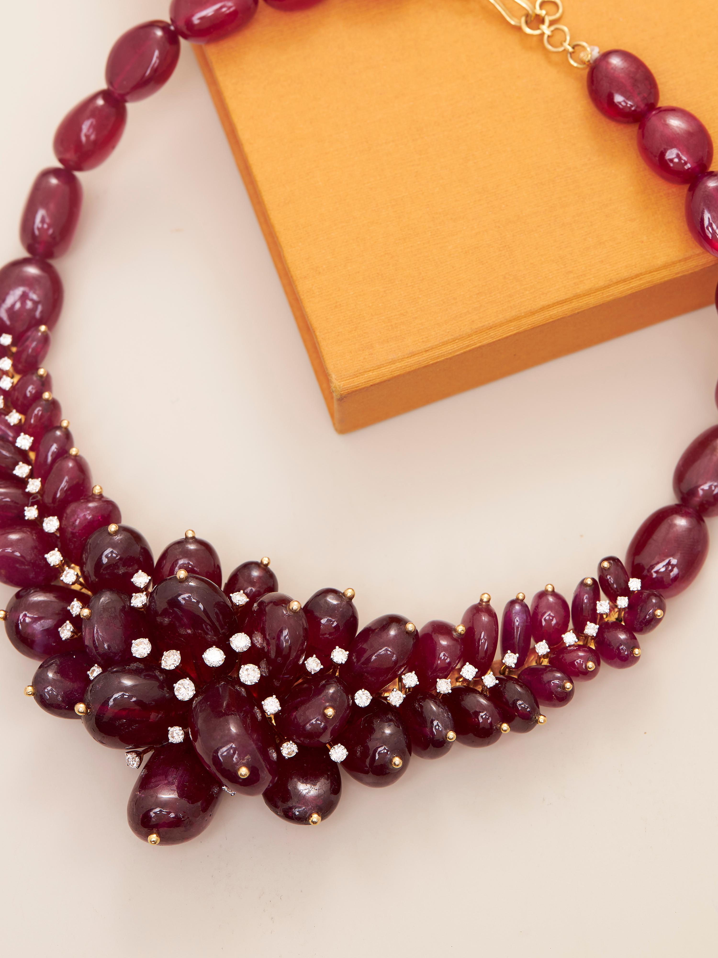 Ruby Burst Necklace in 18kt Gold & Diamonds Contemporáneo en venta