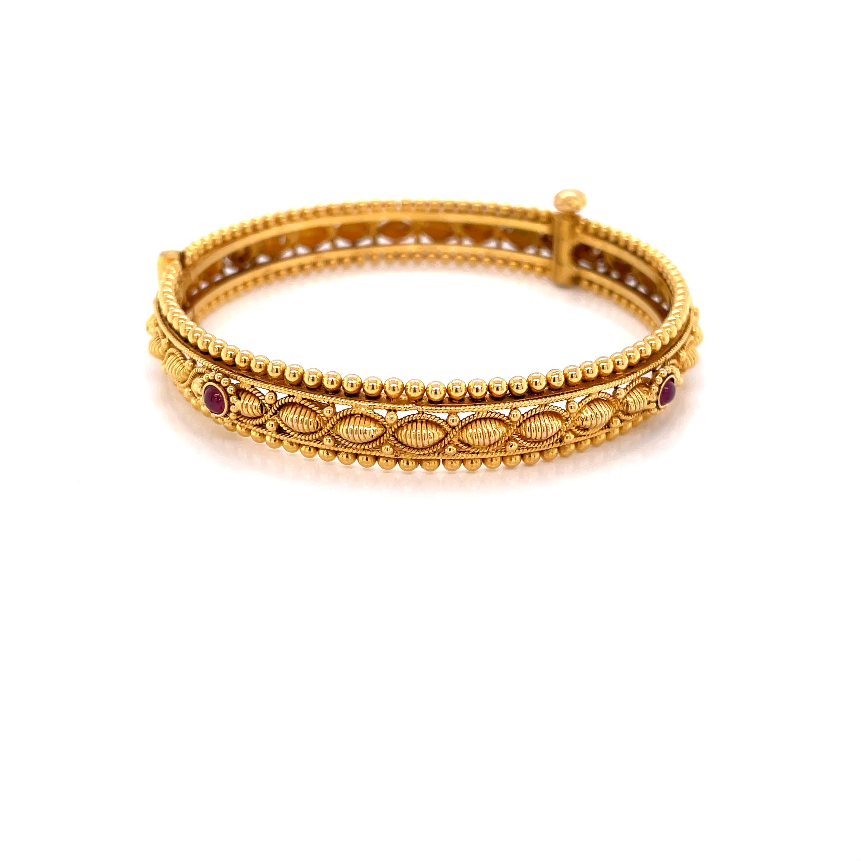 Women's Ruby Cabochon 18 Karat Yellow Gold Filigree Bangle Bracelet 