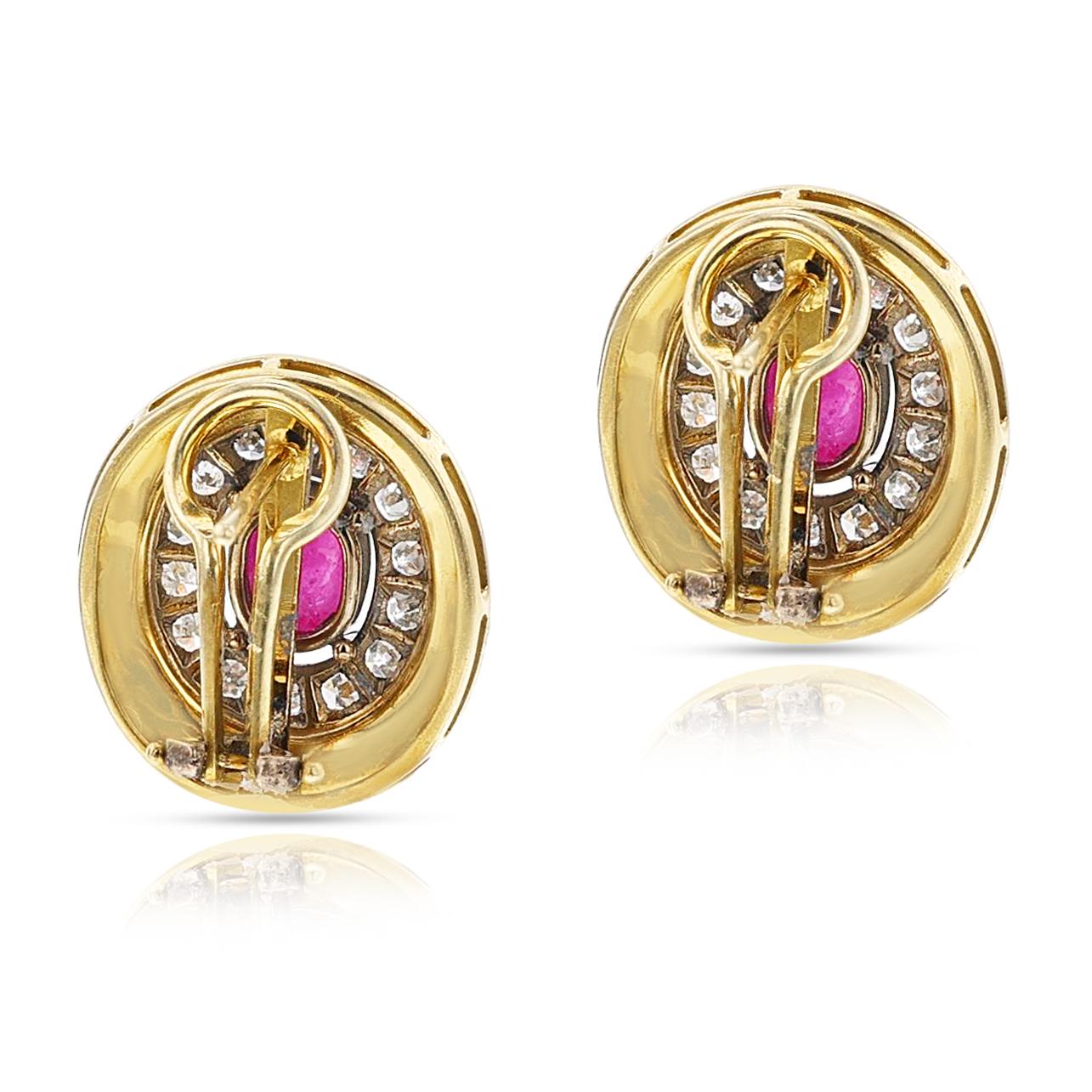 Set di anelli e orecchini con cabochon di rubino e diamanti, 18k e palladio in vendita 5