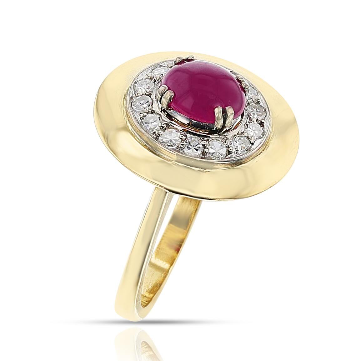 Set di anelli e orecchini con cabochon di rubino e diamanti, 18k e palladio In condizioni ottime in vendita a New York, NY