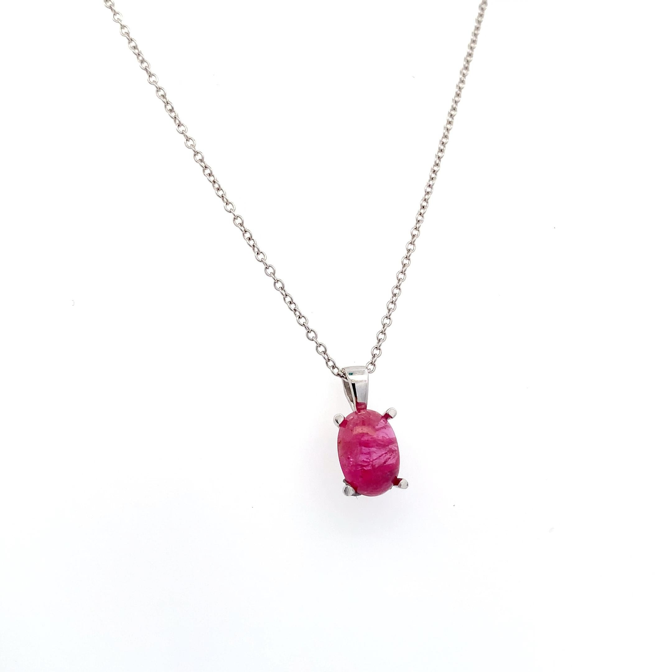 da uomo o donna Collana con pendente di rubino cabochon in oro bianco 18 carati in vendita