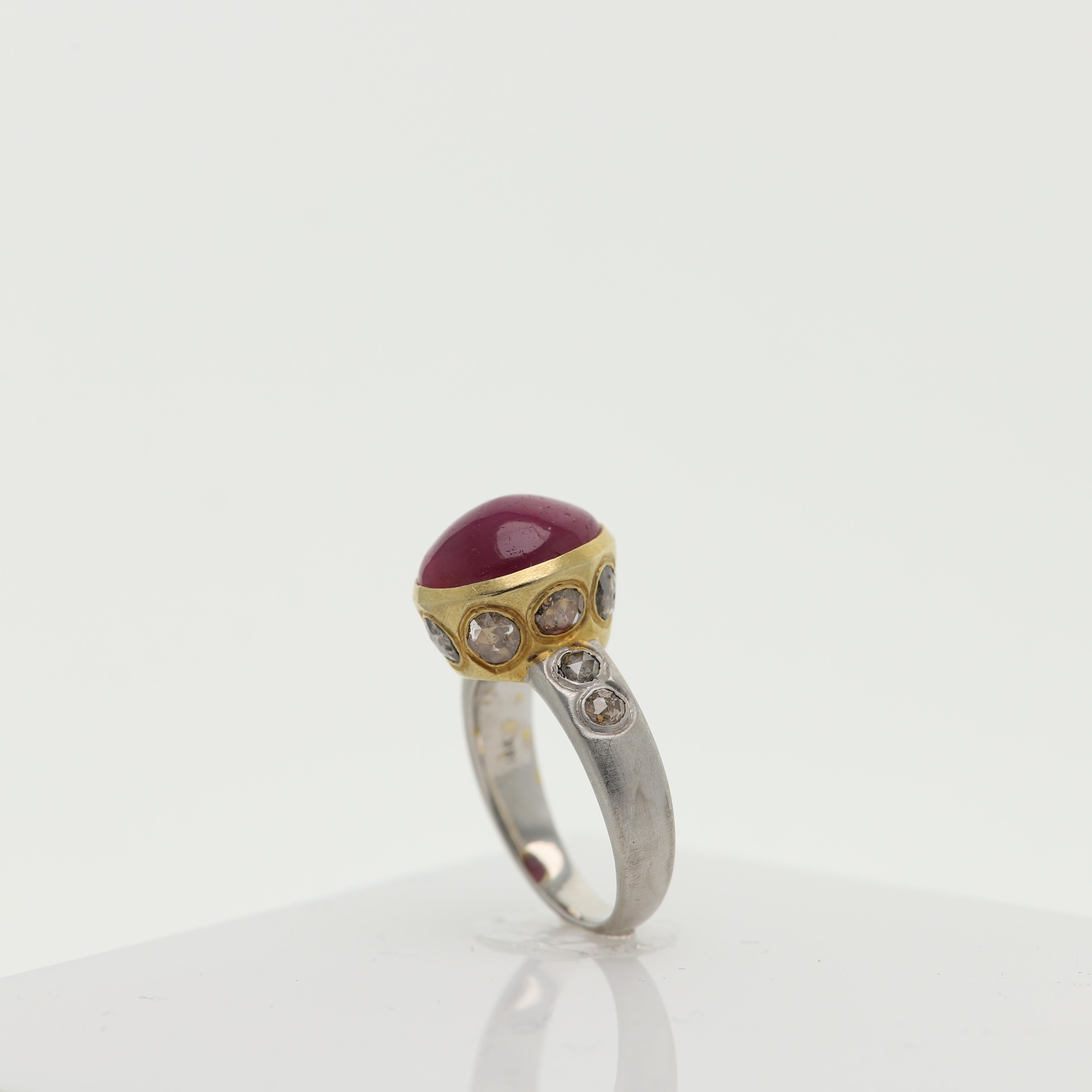 Women's 5.60 Carat  Ruby Cabochon Vintage Ring 18 Karat Oval Ruby Gemstone & Diamonds For Sale