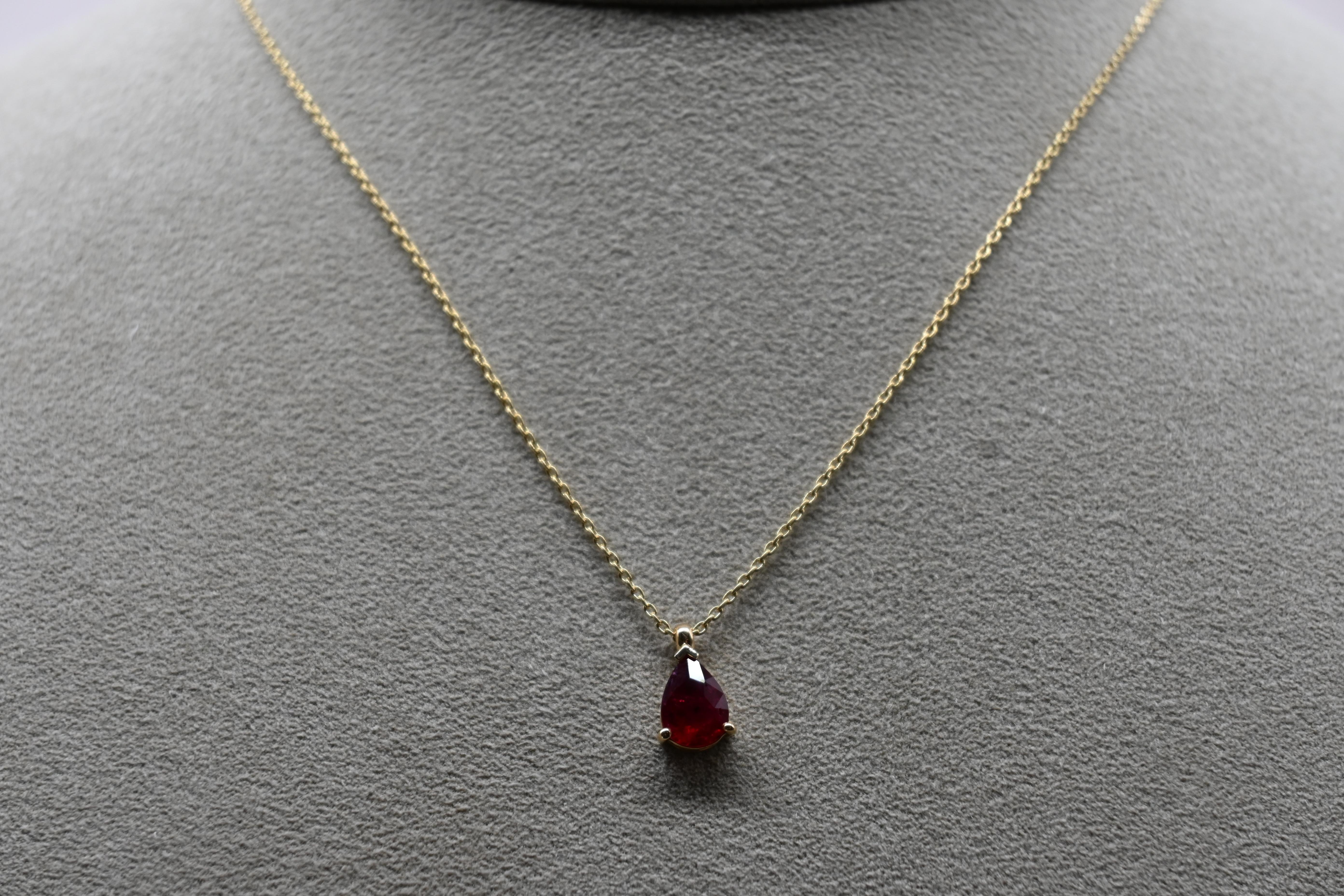 Ruby Certified Pigeon's Blood Pendant 18 Carat Yellow Gold 4