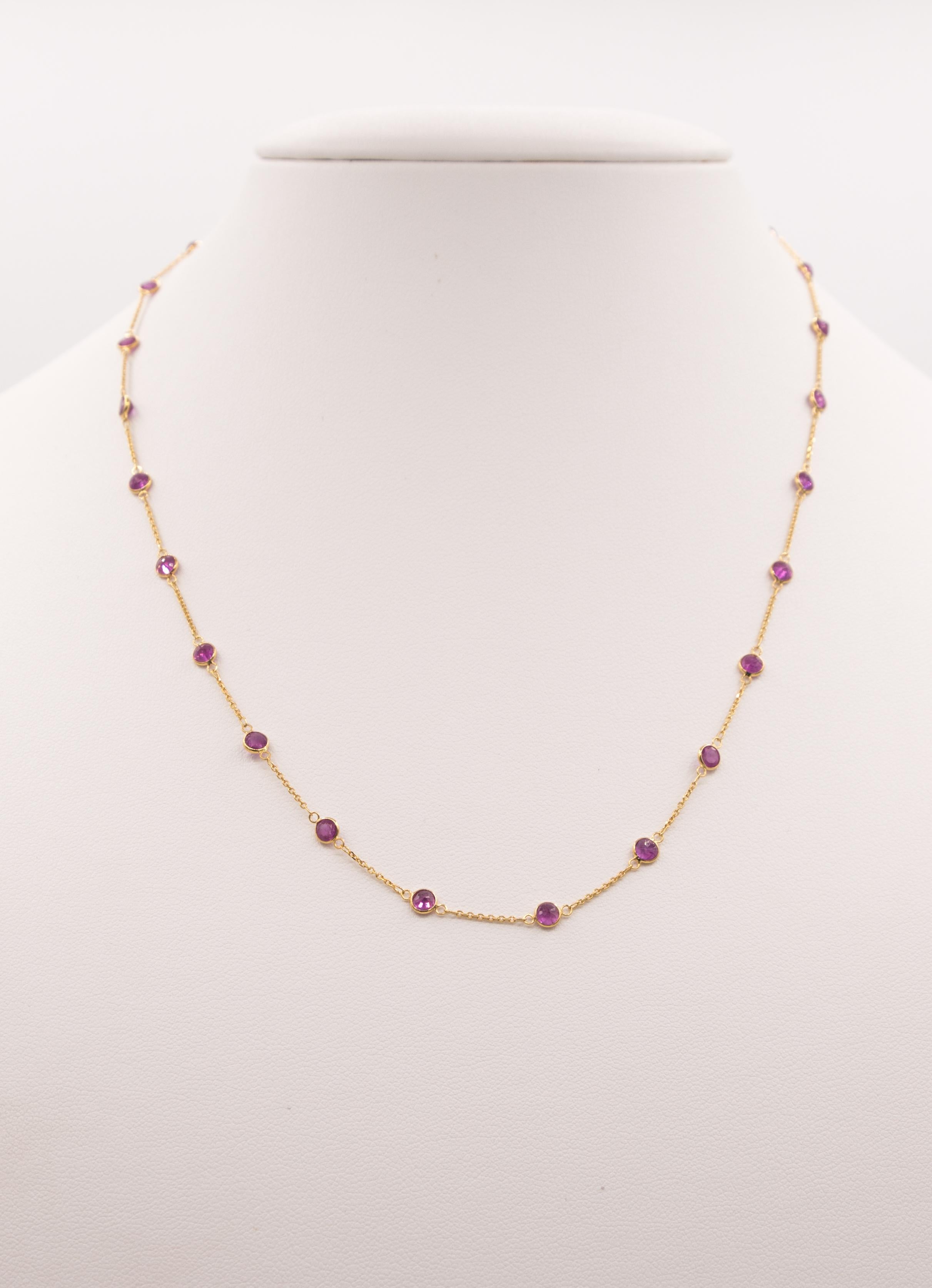 catena di rubini in oro 18 k. in vendita 1