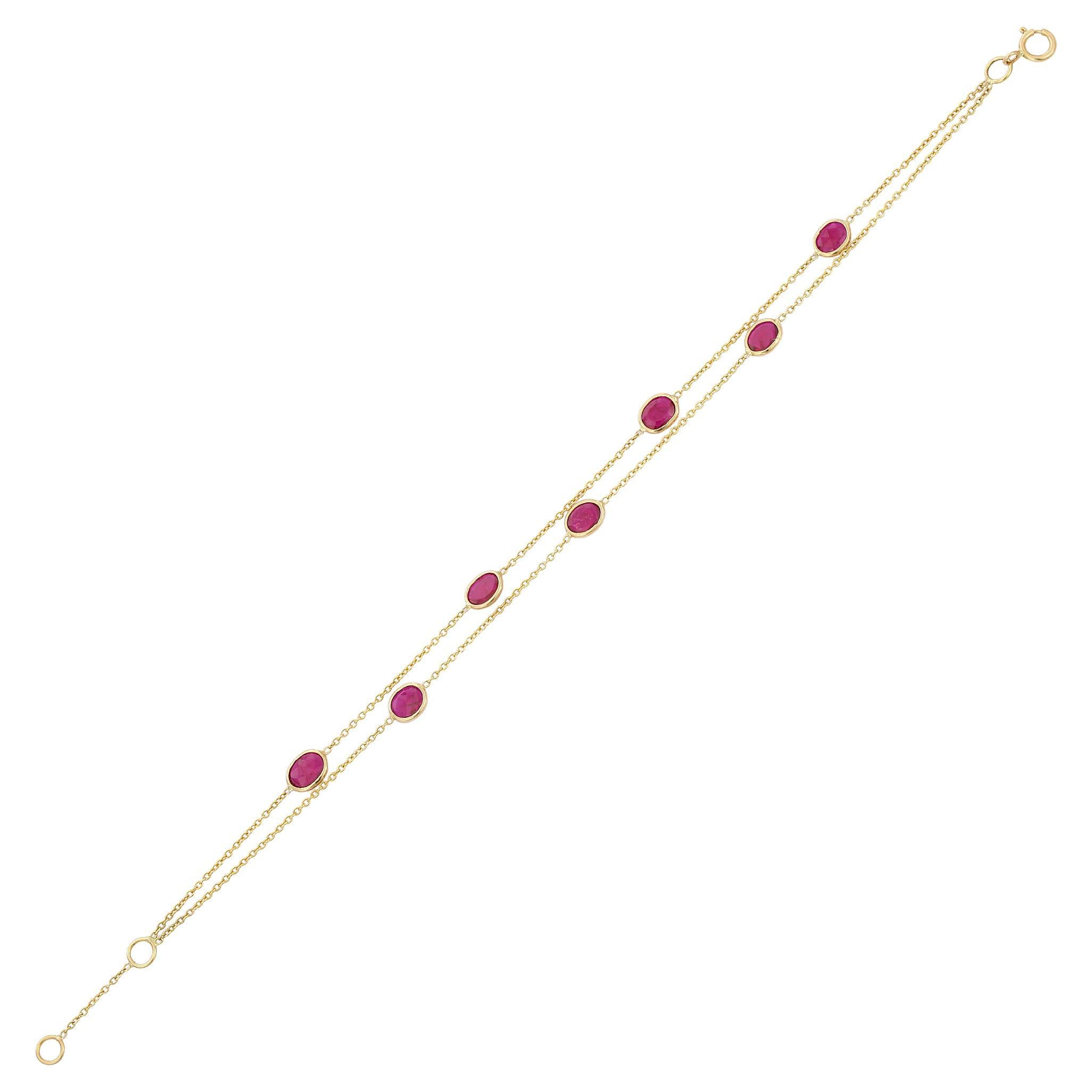 Moderne Bracelet à chaîne en or jaune 18 carats et rubis  en vente