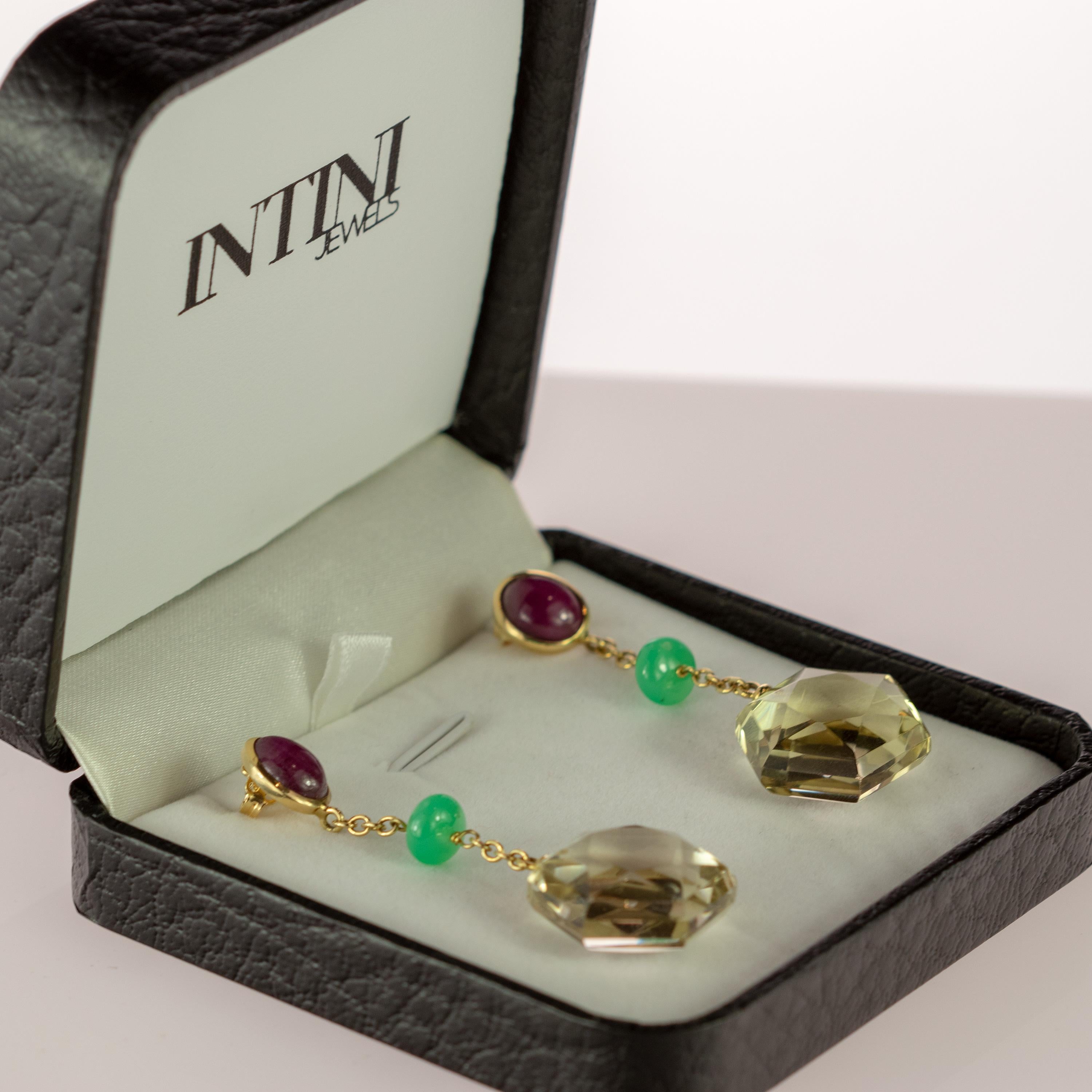 Taglio misto Orecchini geometrici in oro giallo 18 carati con crisofrasio e quarzo citrino in vendita