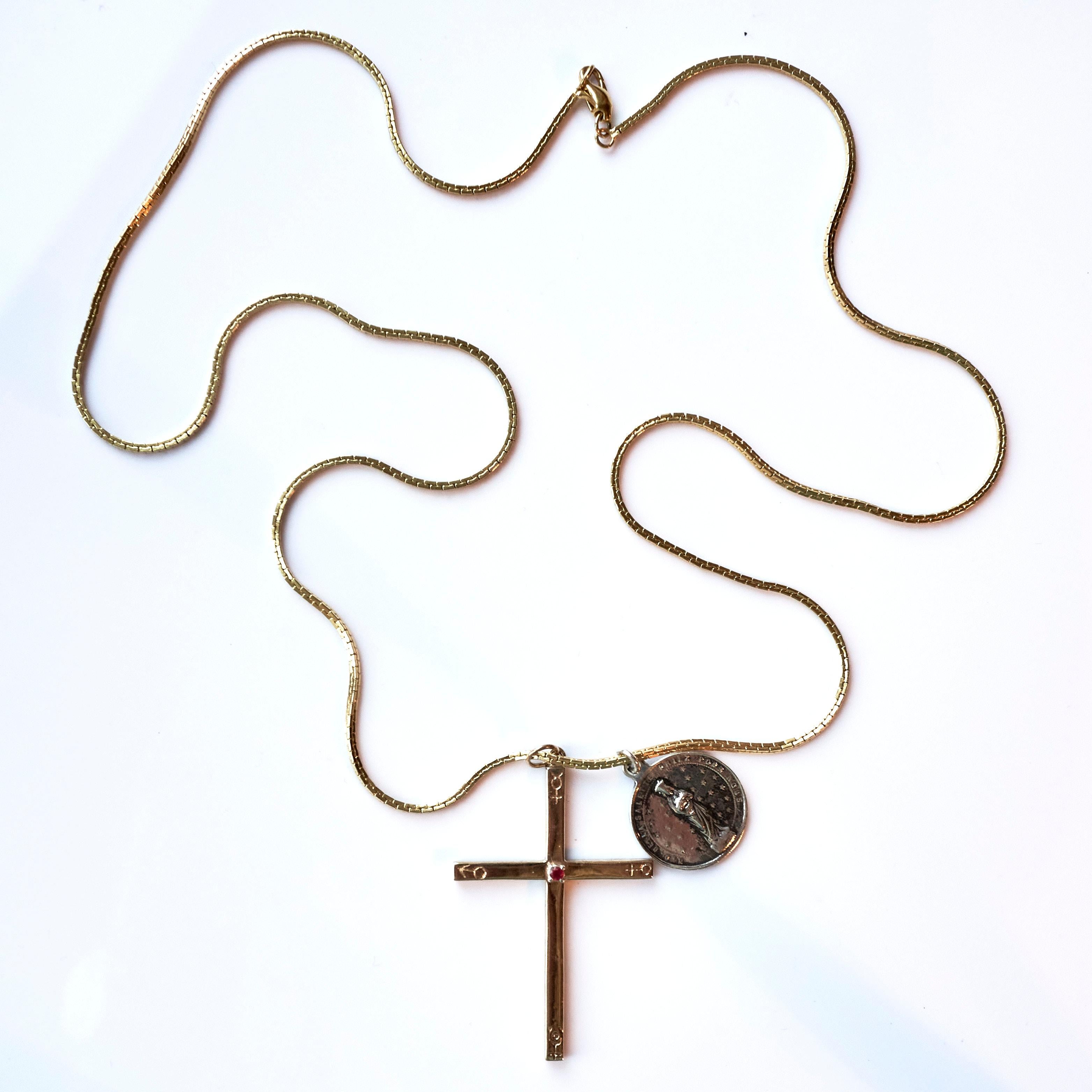 Collier croix astrologique française en bronze avec médaille Saint en argent sterling et rubis en vente 4