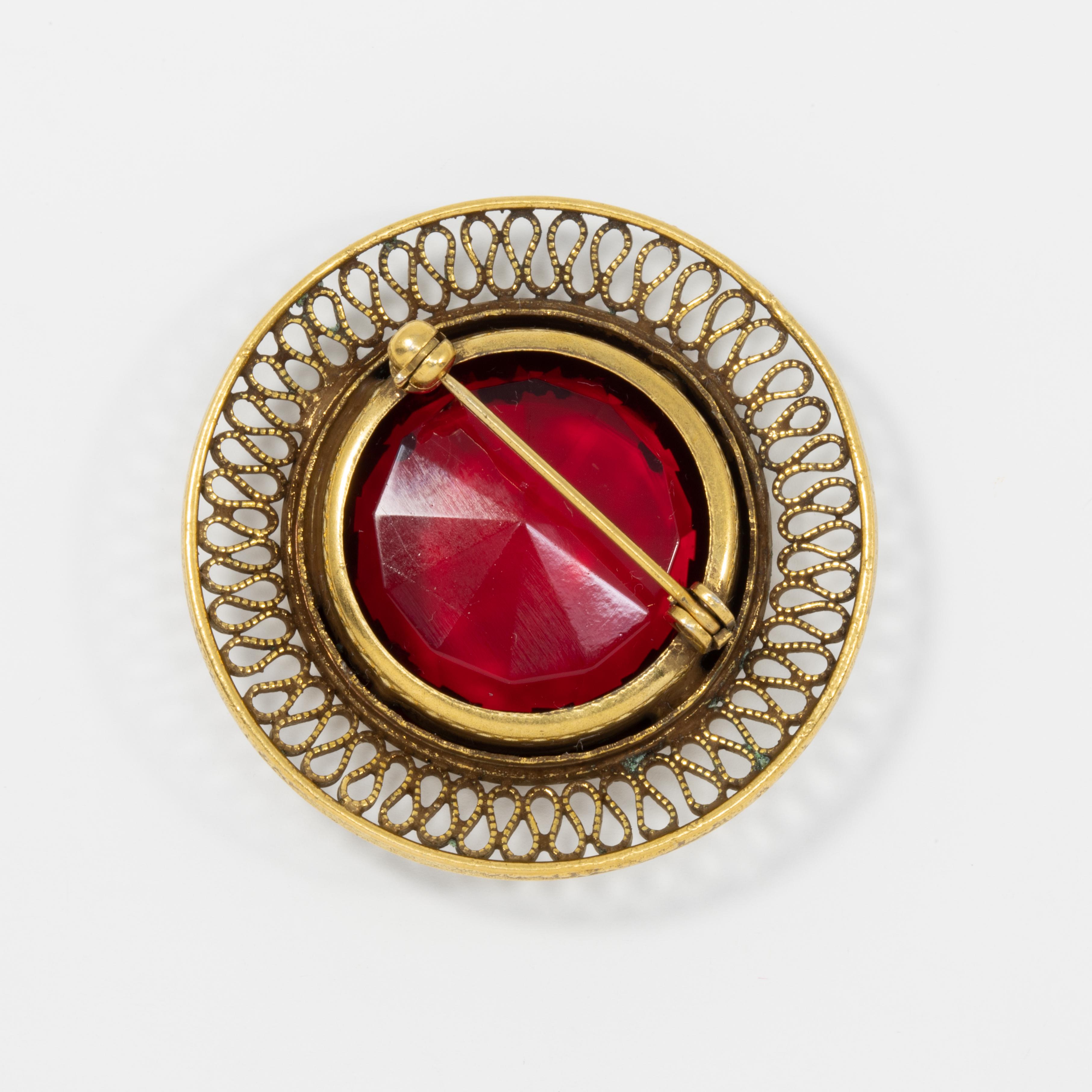 Ruby Crystal Art Nouveau Style Pin Brooch in Gold, Open Back Setting in Gold In Good Condition In Milford, DE