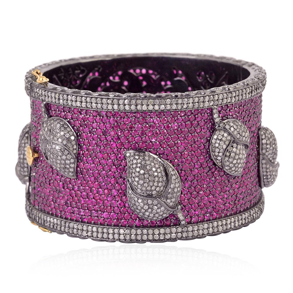 Ruby Cuff with Pave Diamond Setting in Flower Design Made in 18k Gold & Silver In New Condition For Sale In New York, NY