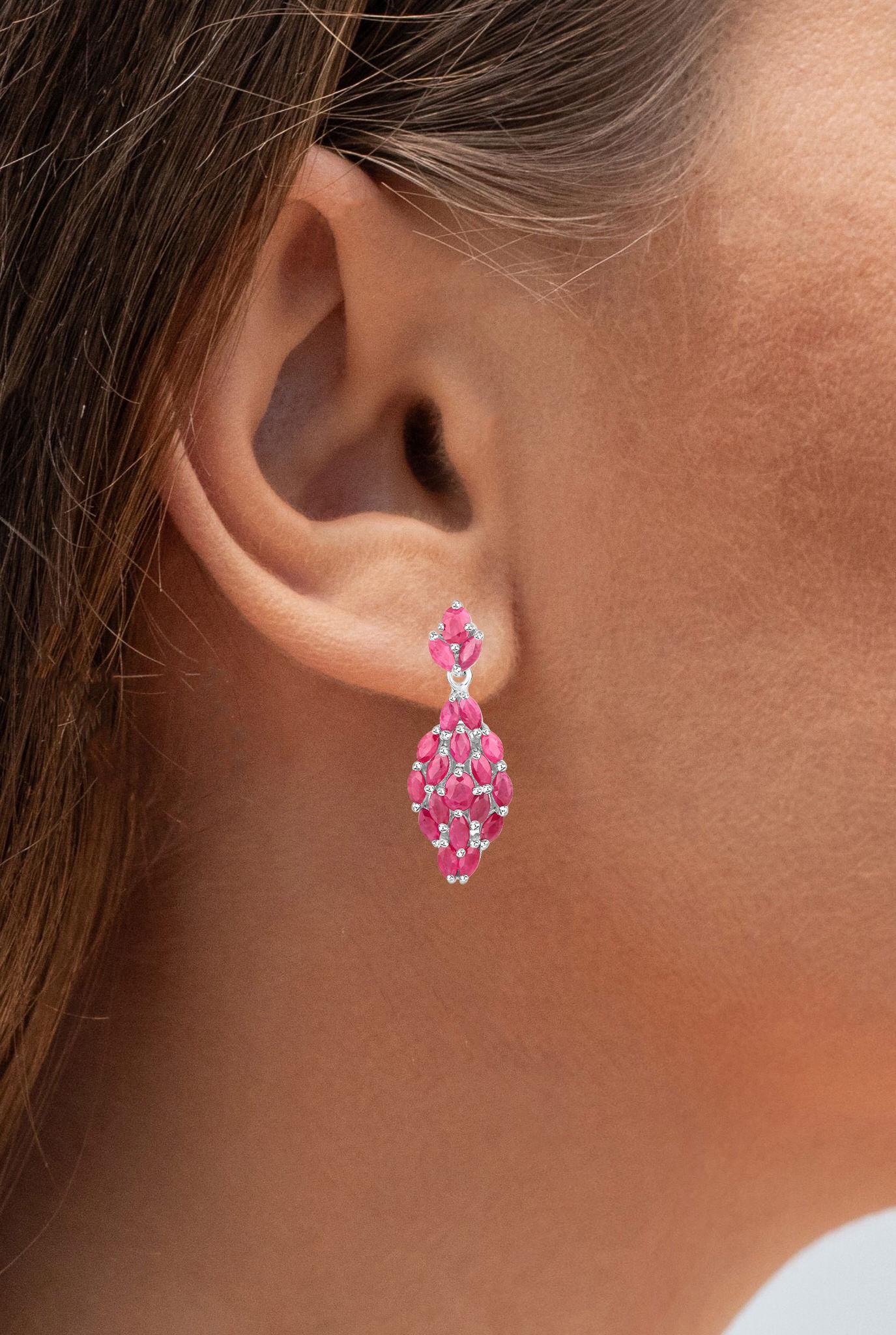 Taille mixte Boucles d'oreilles pendantes en rubis 4,1 carats Argent plaqué Rhodium en vente