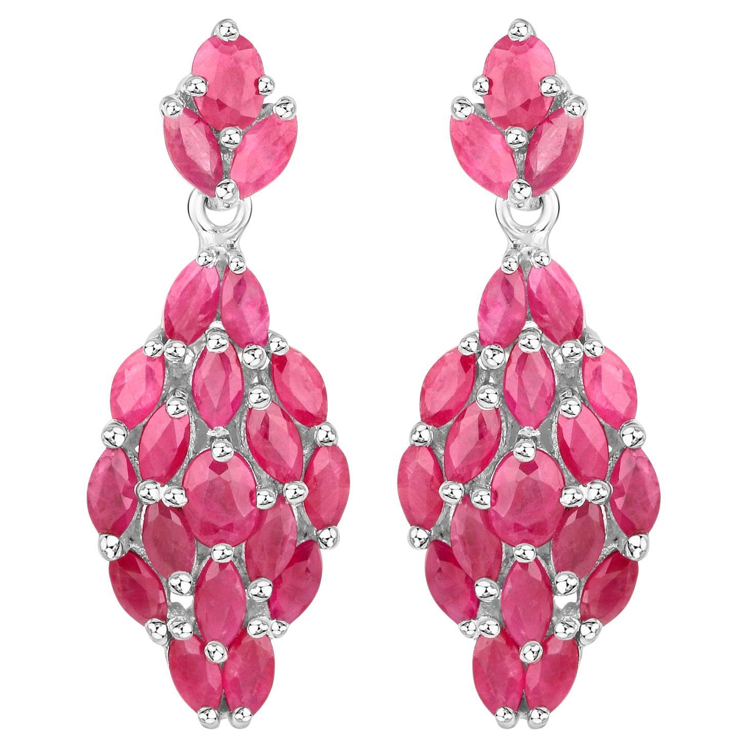 Orecchini pendenti di rubino 4,1 carati in argento placcato in rodio