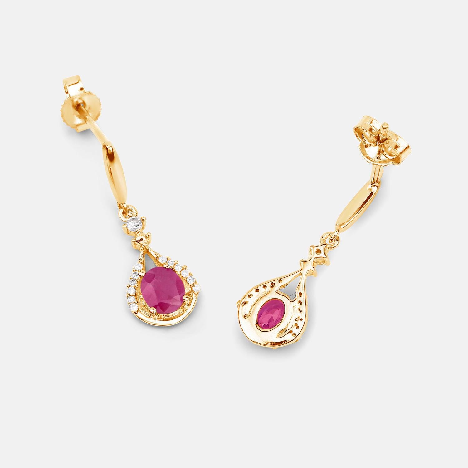 Ruby Dangle Earrings Diamonds 14K Yellow Gold In condizioni ottime in vendita a Punta Gorda, FL
