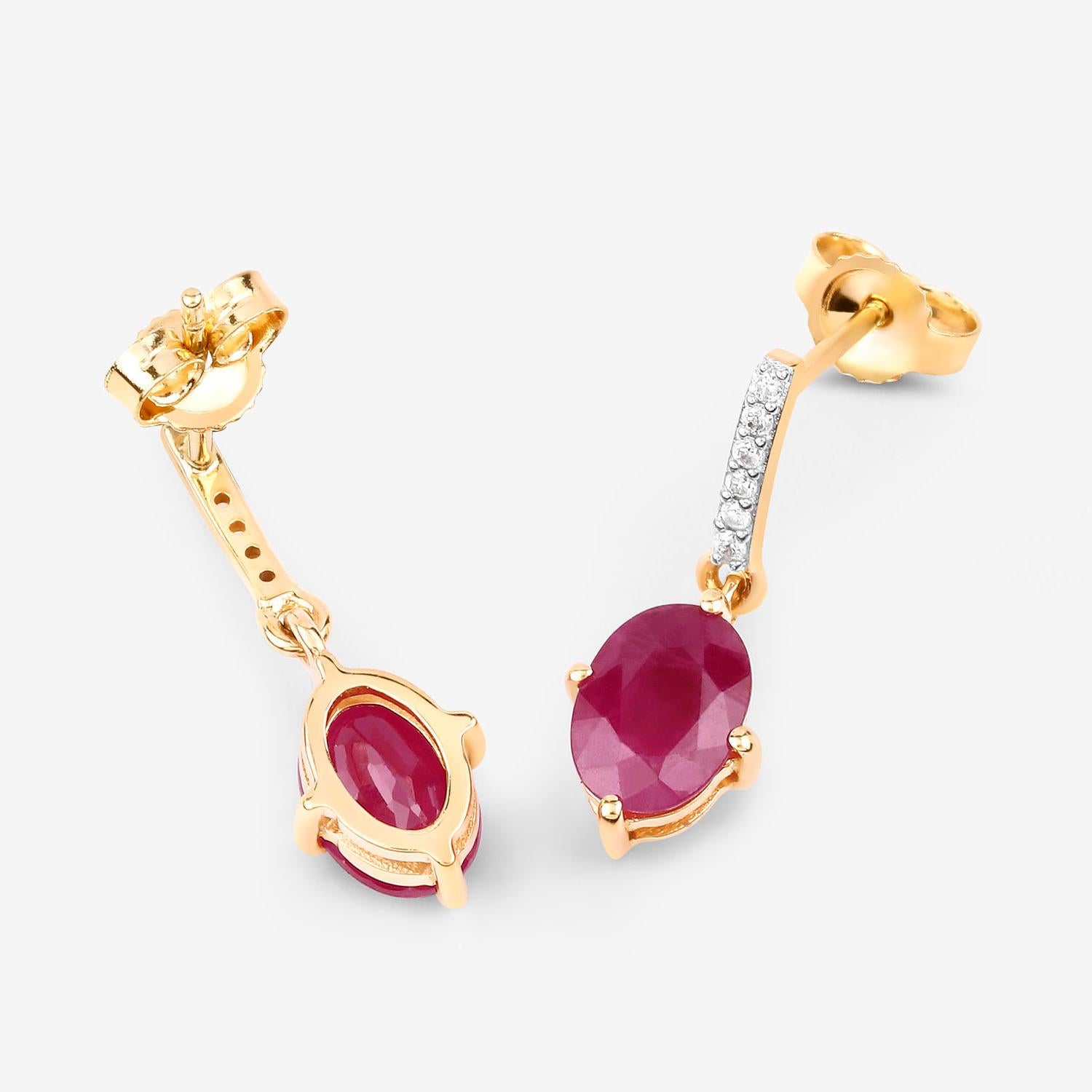 Ruby Dangle Earrings Diamonds 1.74 Carats 10K Yellow Gold In condizioni ottime in vendita a Punta Gorda, FL
