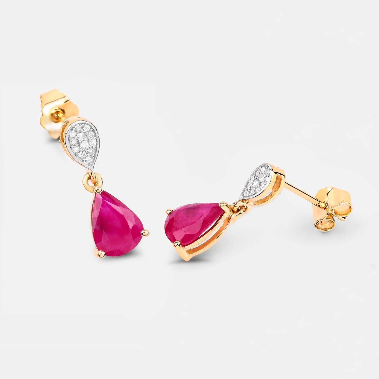 Ruby Dangle Earrings Diamonds 2.45 Carats 10K Yellow Gold In condizioni ottime in vendita a Punta Gorda, FL