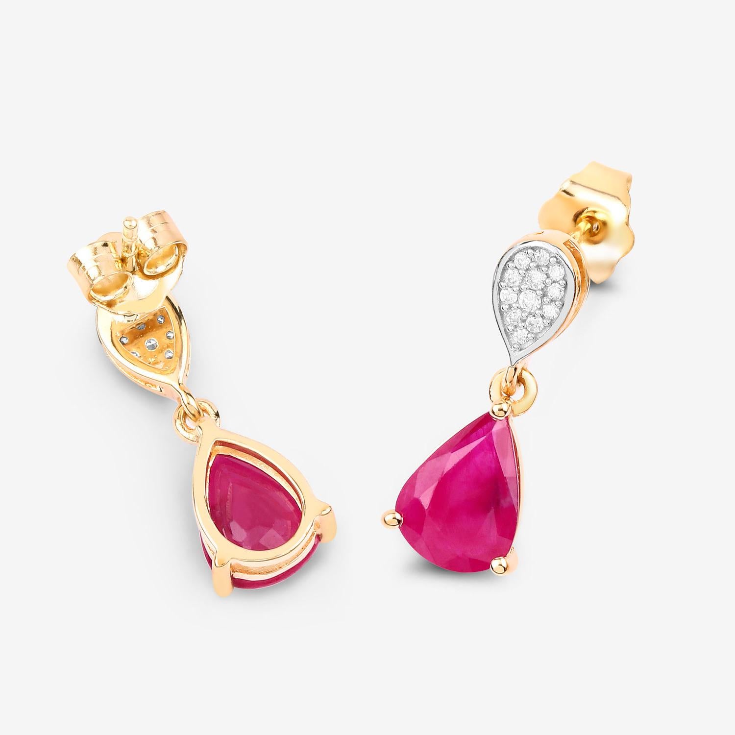 da uomo o donna Ruby Dangle Earrings Diamonds 2.45 Carats 10K Yellow Gold in vendita