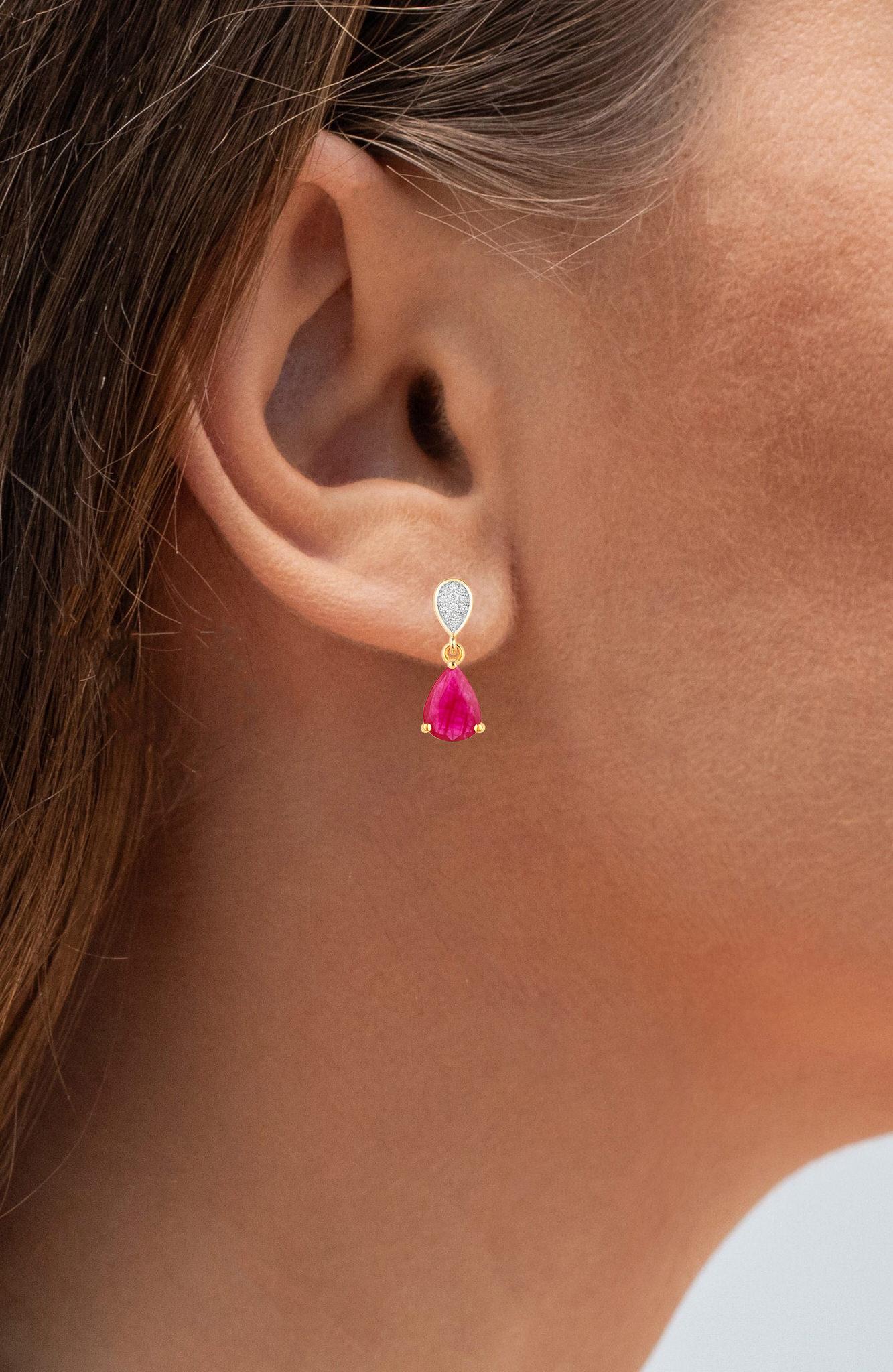 Ruby Dangle Earrings Diamonds 2.45 Carats 10K Yellow Gold in vendita 1