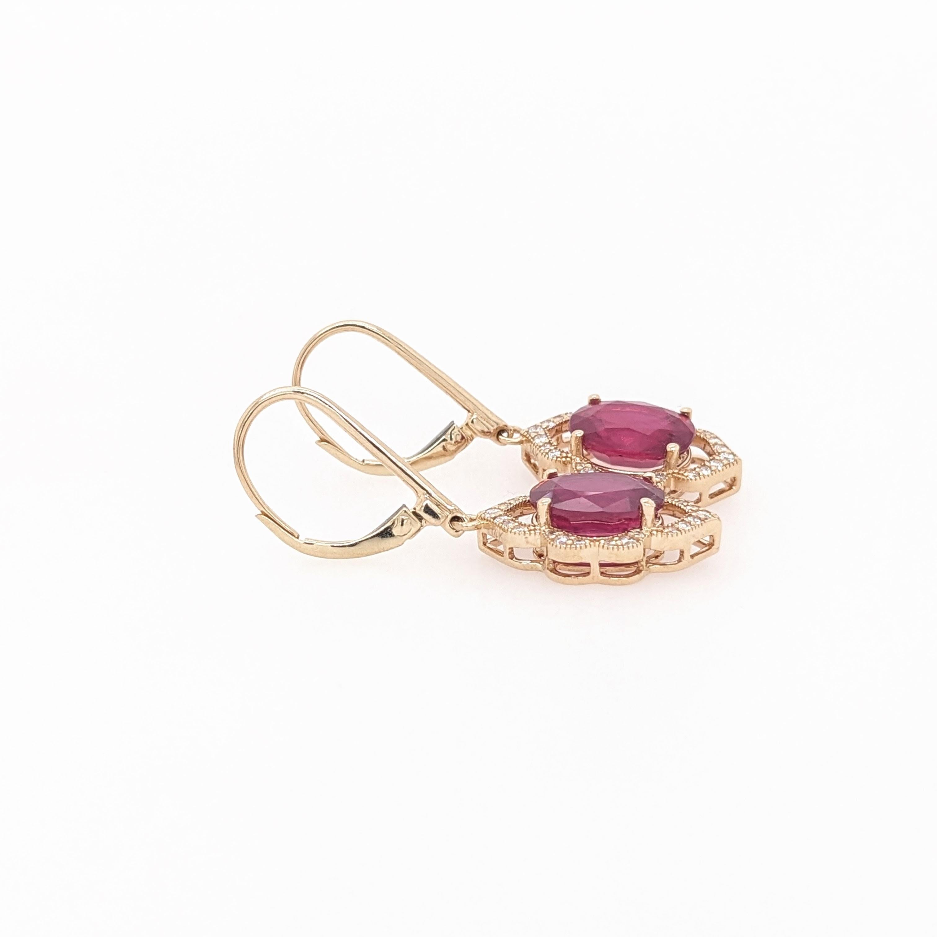Boucles d'oreilles pendantes en or jaune 14 carats avec rubis et diamants minés en or jaune 14 carats ovale 10x8mm Neuf - En vente à Columbus, OH