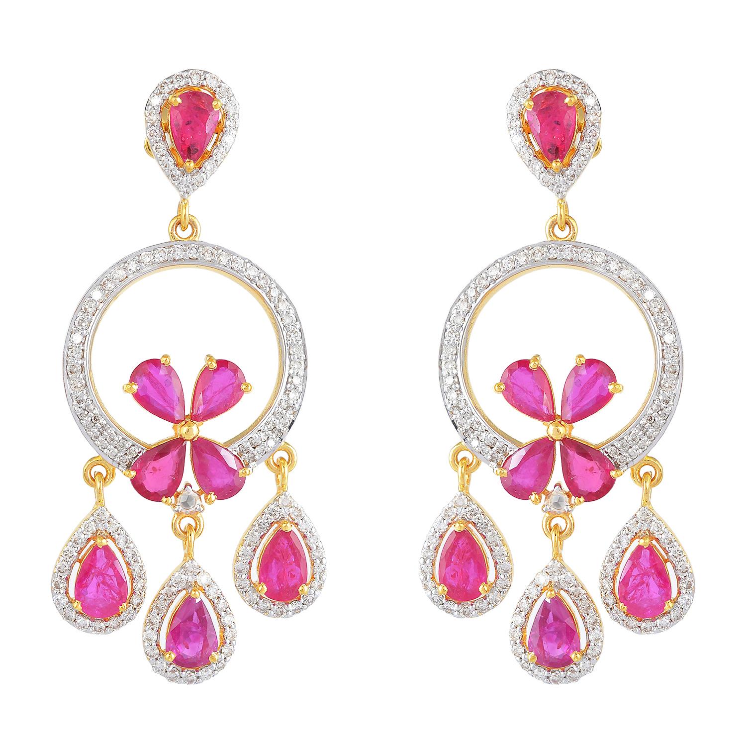 These dazzling earrings are made of 14K gold and feature a beautiful ruby gemstone. The earrings are designed to dangle and are perfect for any occasion.

Specifications

Dimensions: Length: 5 cm, Width: 2 cm
Gross Weight: 13.040 gms
Gold Weight: