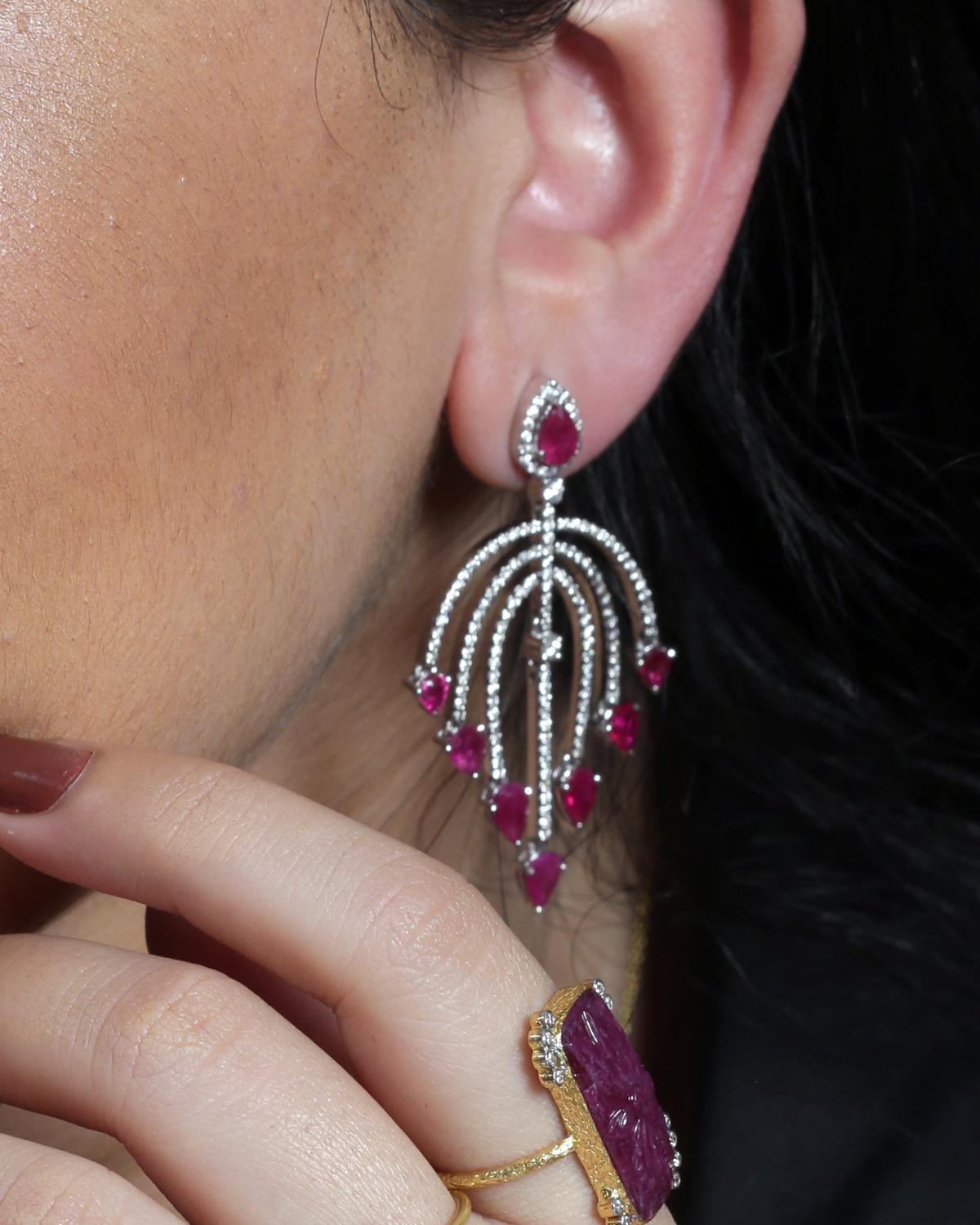 Brilliant Cut Ruby Dangle Earrings with Diamond in 18k Gold For Sale