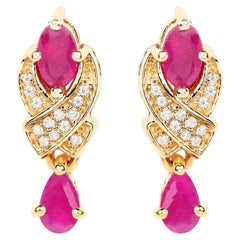 Pendientes Colgantes Rubí Con Diamantes 1,06 Quilates Oro Amarillo 14K