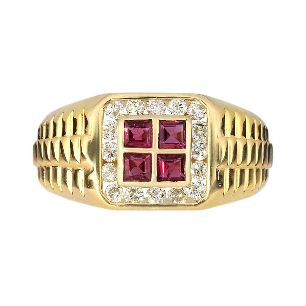 Ruby & Diamond 14K Square Halo Ring In Excellent Condition For Sale In Fuquay Varina, NC