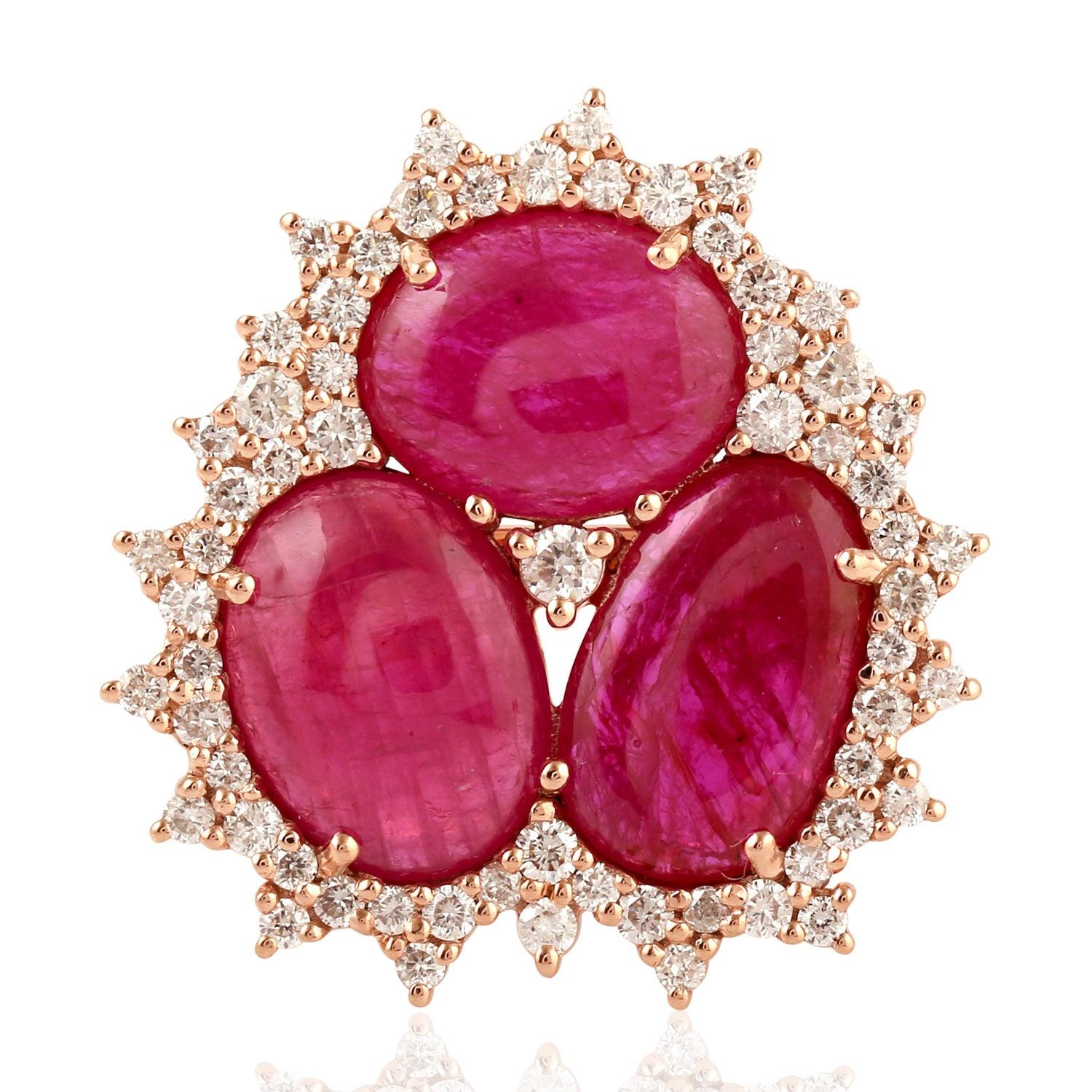 For Sale:  Ruby Diamond 18 Karat Gold Ring 4