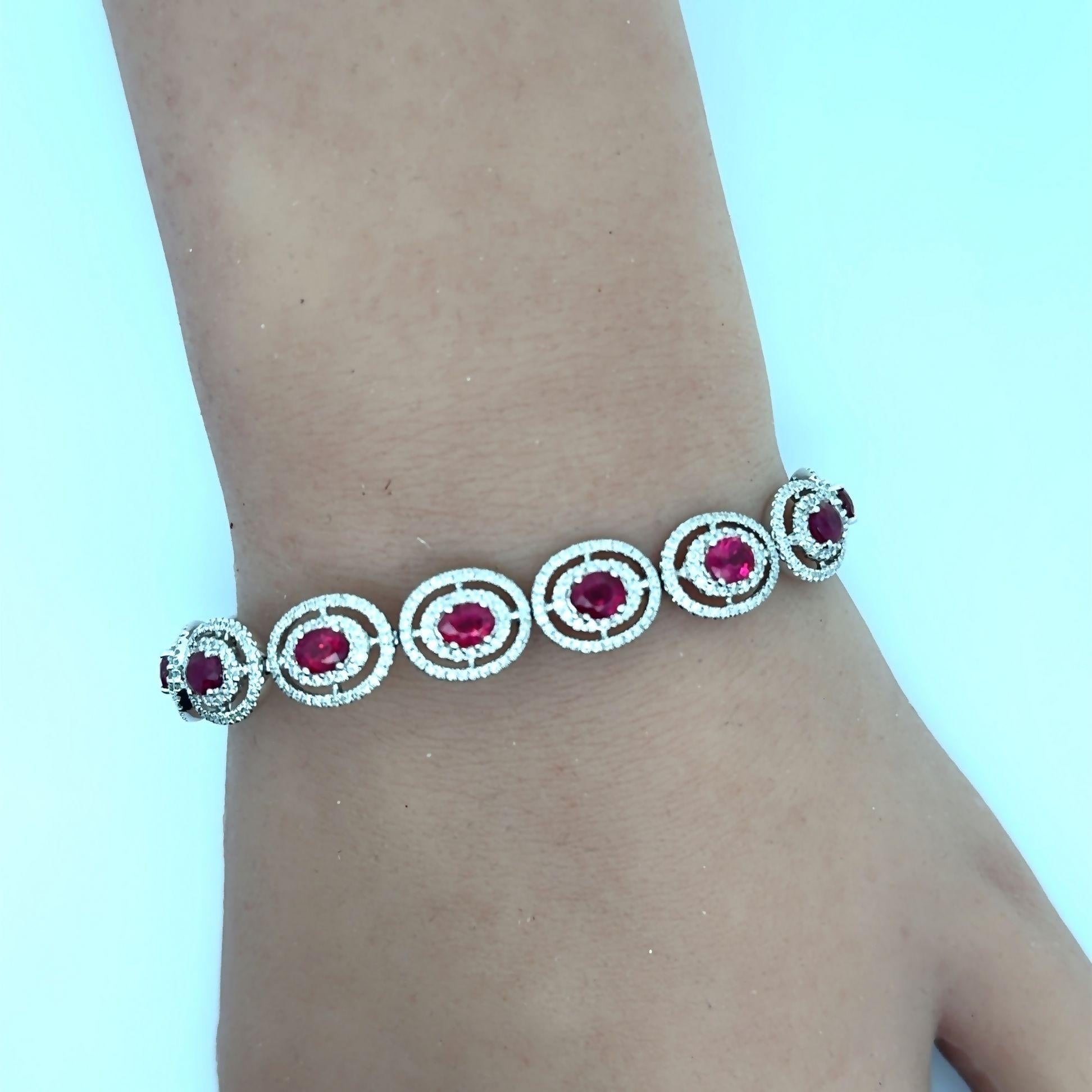 Bracelet en or blanc 18k avec rubis et diamants Pour femmes en vente