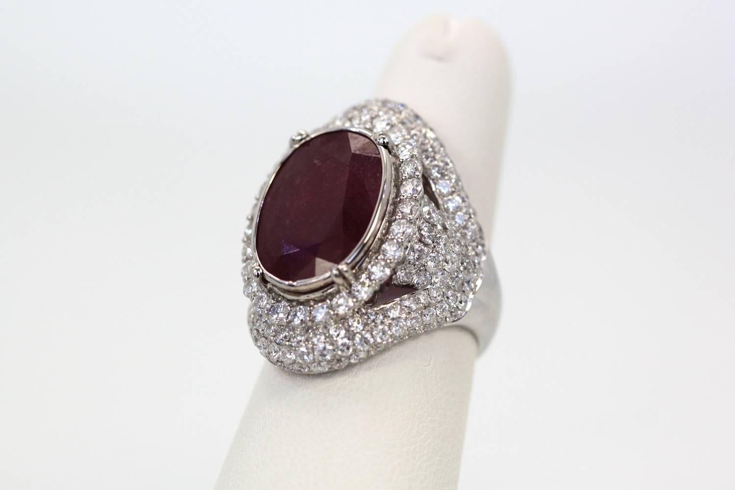Women's Ruby Diamond 18K White Gold Cocktail Ring 4.58 Carat Ruby 4.02 Carats Diamonds For Sale