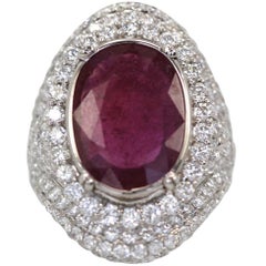 Rubí Diamante Anillo de cóctel de oro blanco de 18 quilates Rubí de 4,58 quilates Diamantes de 4,02 quilates