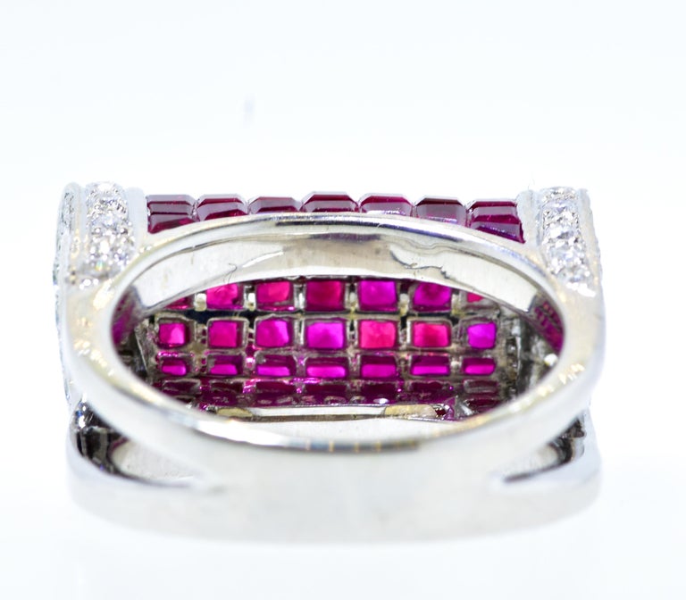 4.29ct Floral Sculpté Rubis Diamant Bordure Rond Cocktail Bague 18k or