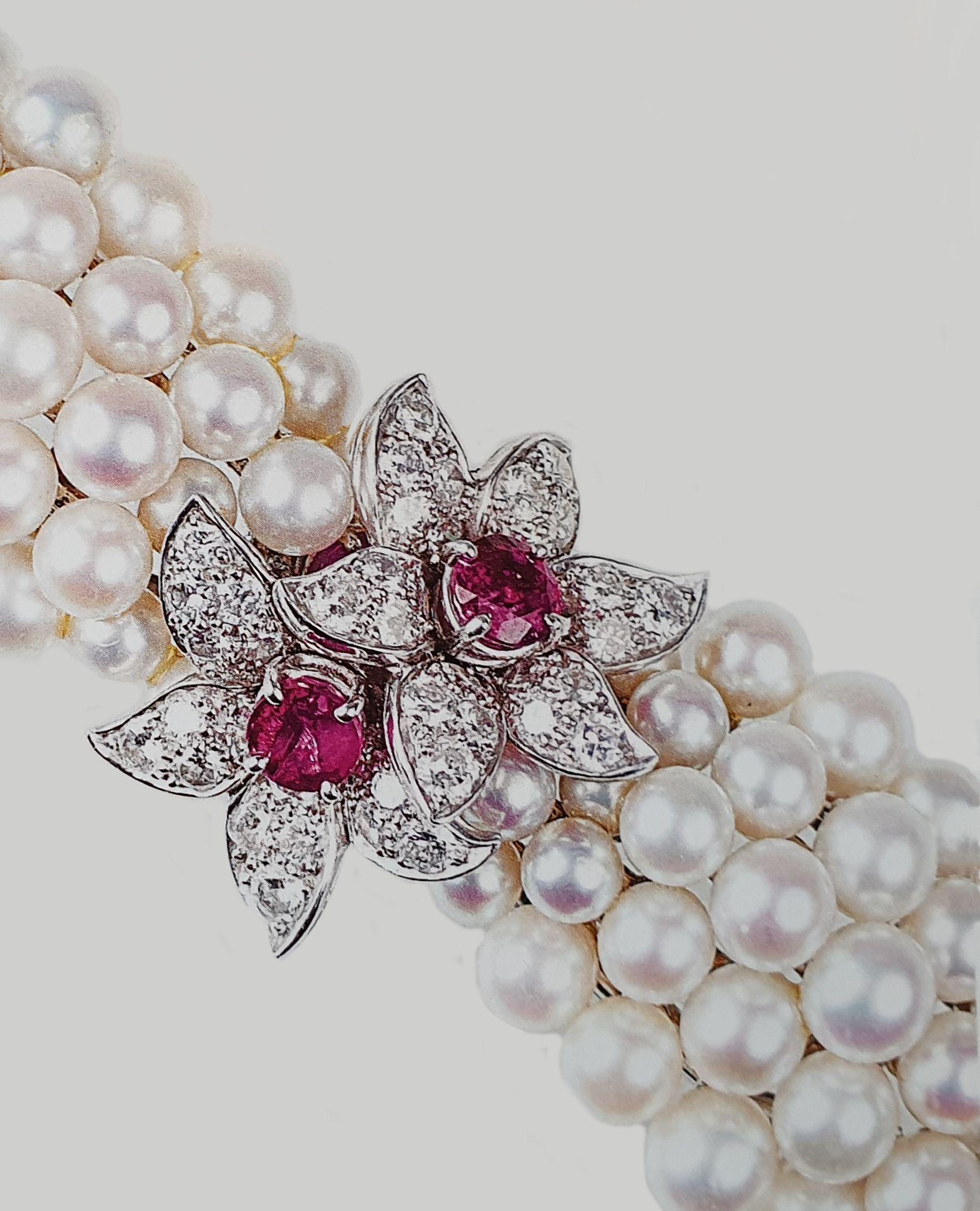 Taille brillant Bracelet vintage en or avec rubis, diamants et perles en vente