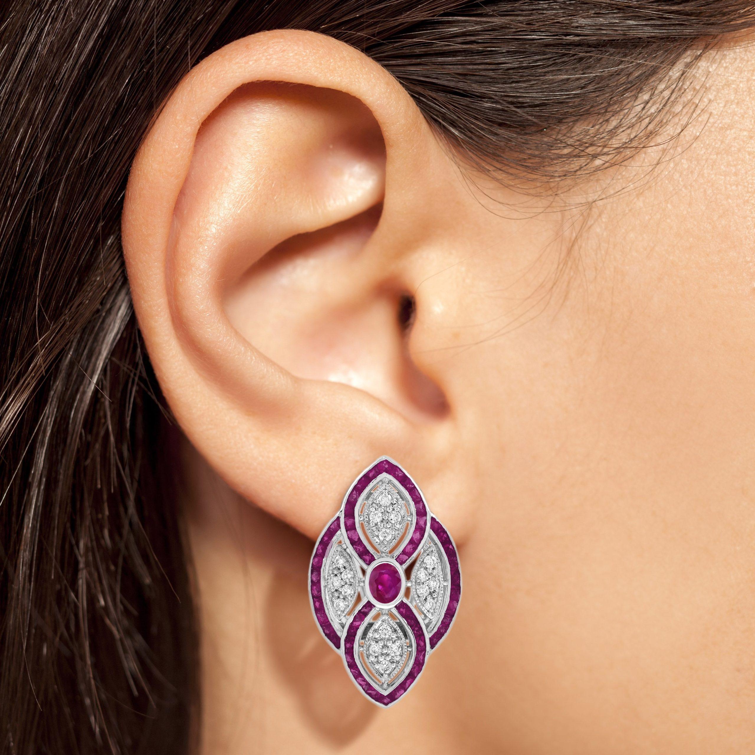 Boucles d'oreilles en or blanc 18K avec rubis et diamants de style Art Déco Pour femmes en vente