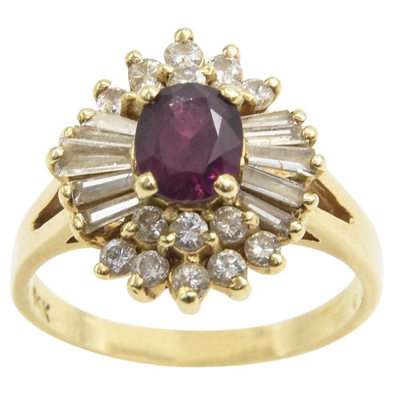 Ballerina-Cocktailring mit Rubin und Diamant in Gold