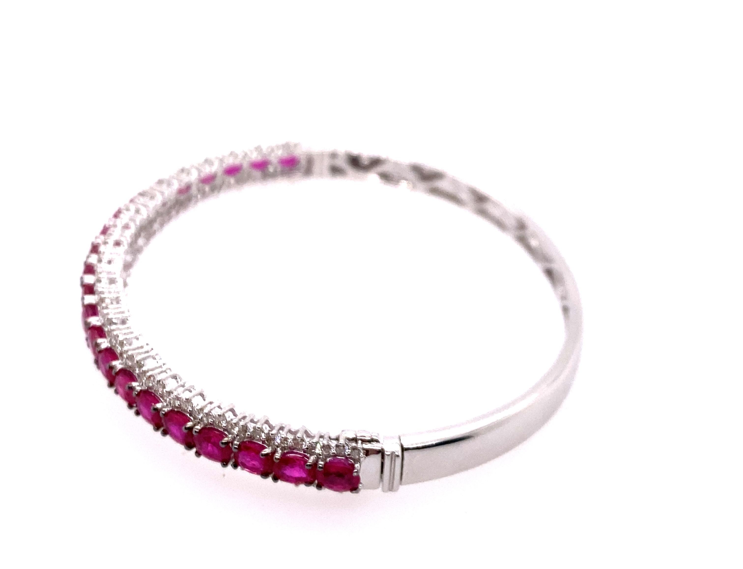 Ruby Diamond Bangle Bracelet 10.80ct 18K White Gold In Good Condition In Dearborn, MI