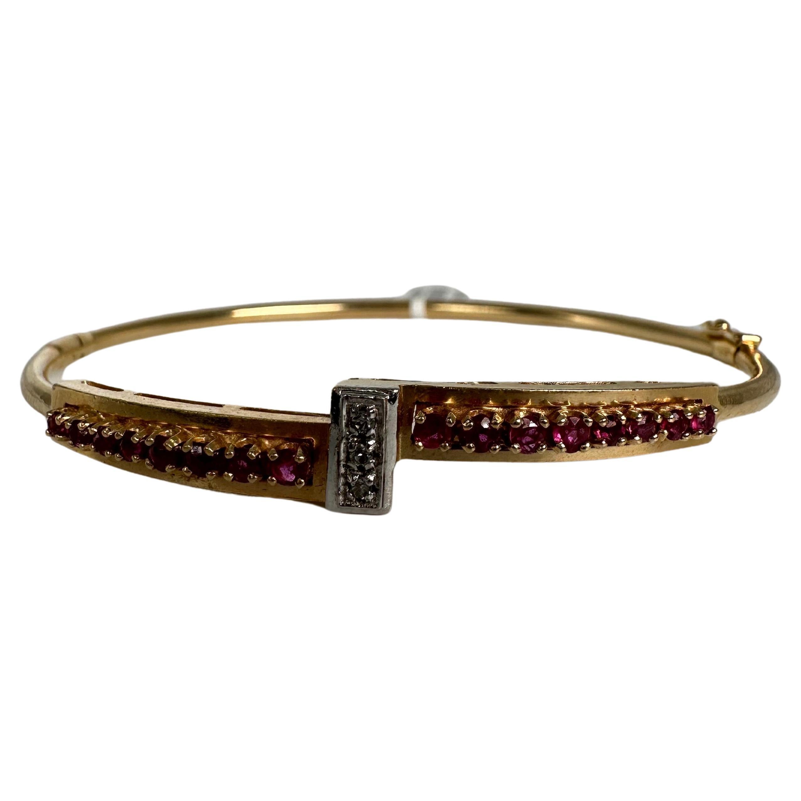 Bracelet en or jaune 14KT avec rubis et diamants en vente