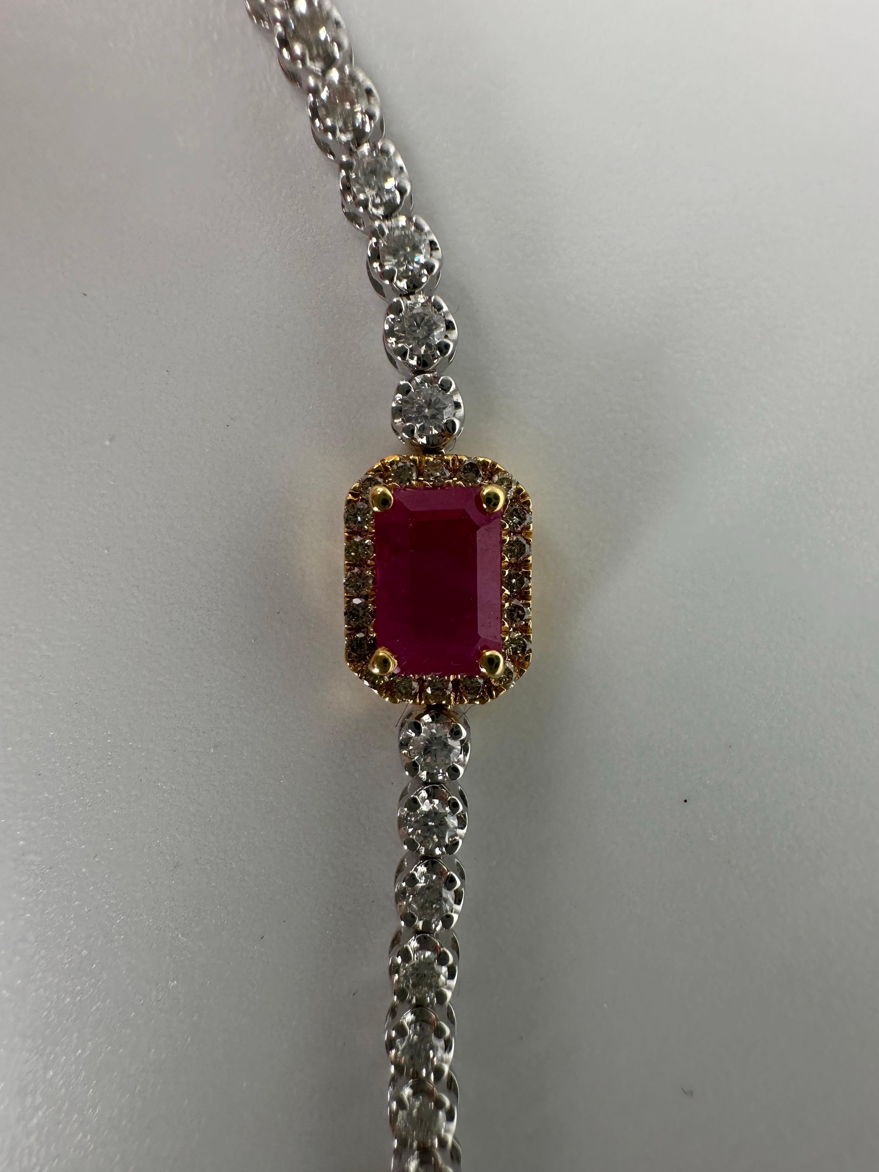 Taille émeraude Bracelet rubis diamant 14KT or bicolore en vente