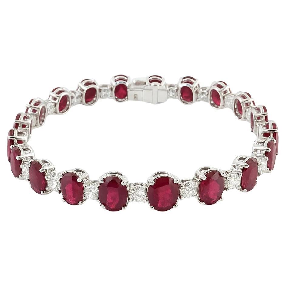 Bracciale con diamanti e rubini in vendita