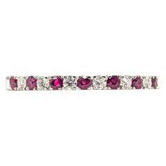 Alliance de mariage en or blanc 14 carats, sertie de rubis et de diamants