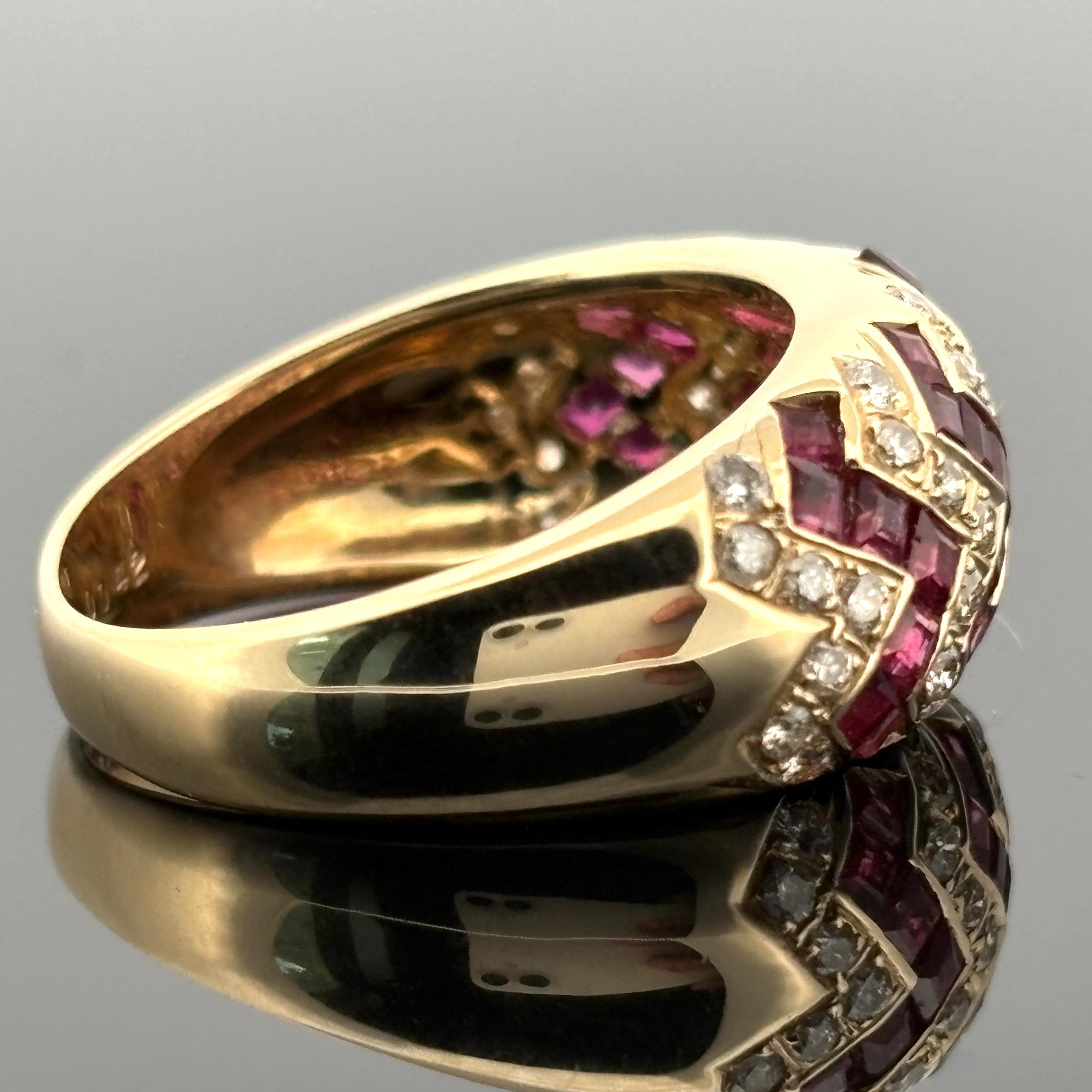 Taille carrée Bandeau Chevron Rubis & Diamants Or Jaune 18k 1.99ctw en vente