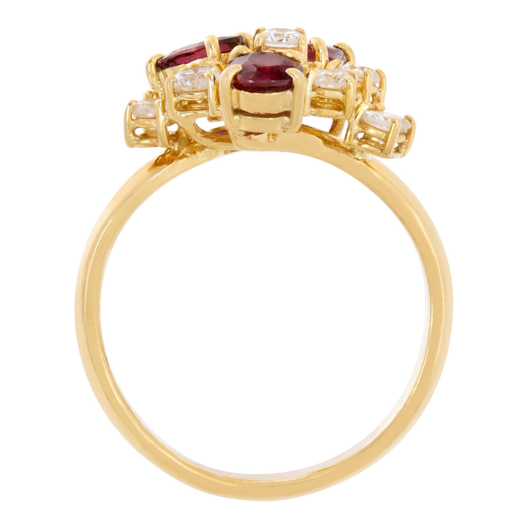 Women's or Men's Ruby & diamond cluster 18k yellow gold ring  For Sale