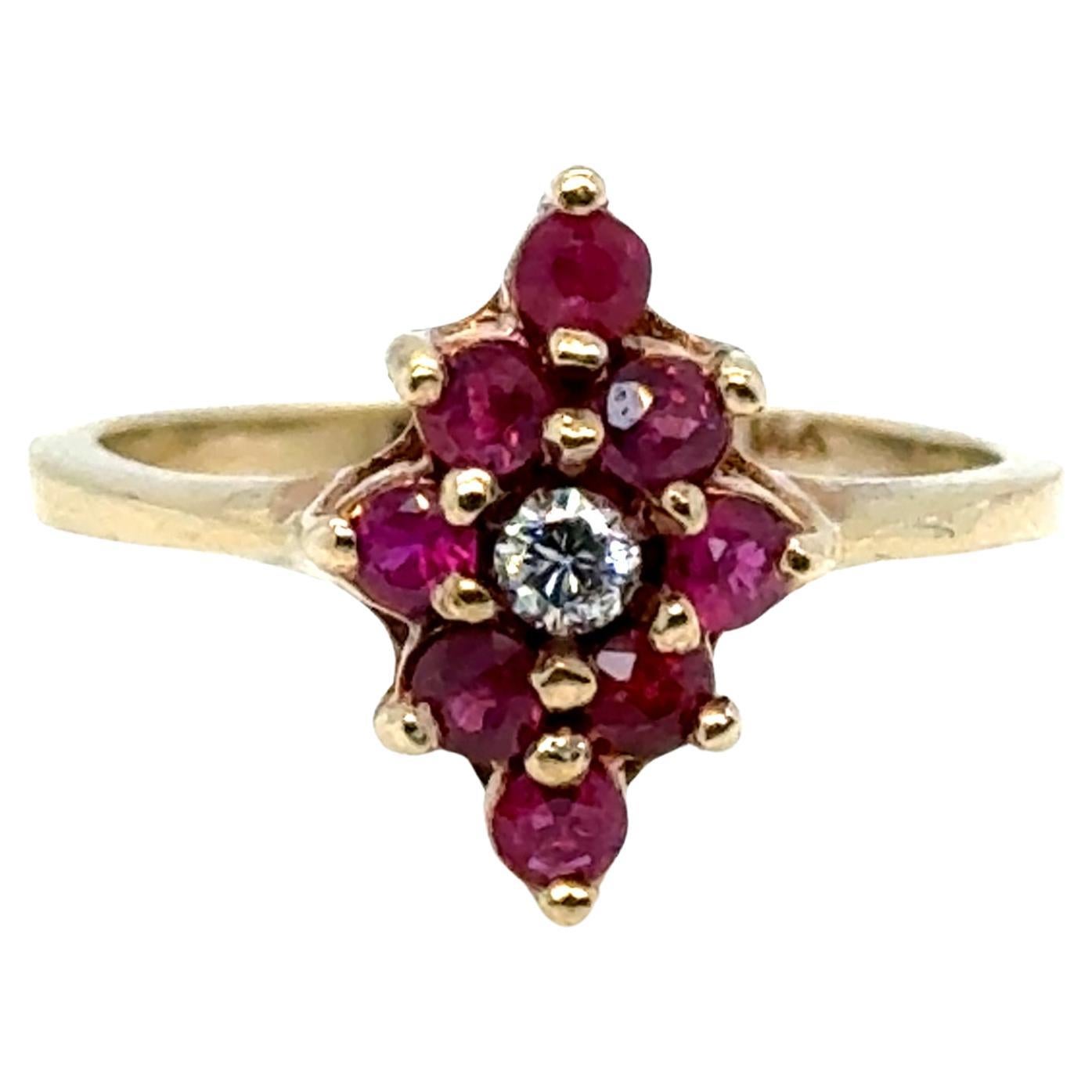 Cocktail-Cluster-Statement-Ring, Rubin, Diamant, 1 Karat Gelbgold, Juli Geburtsstein im Angebot