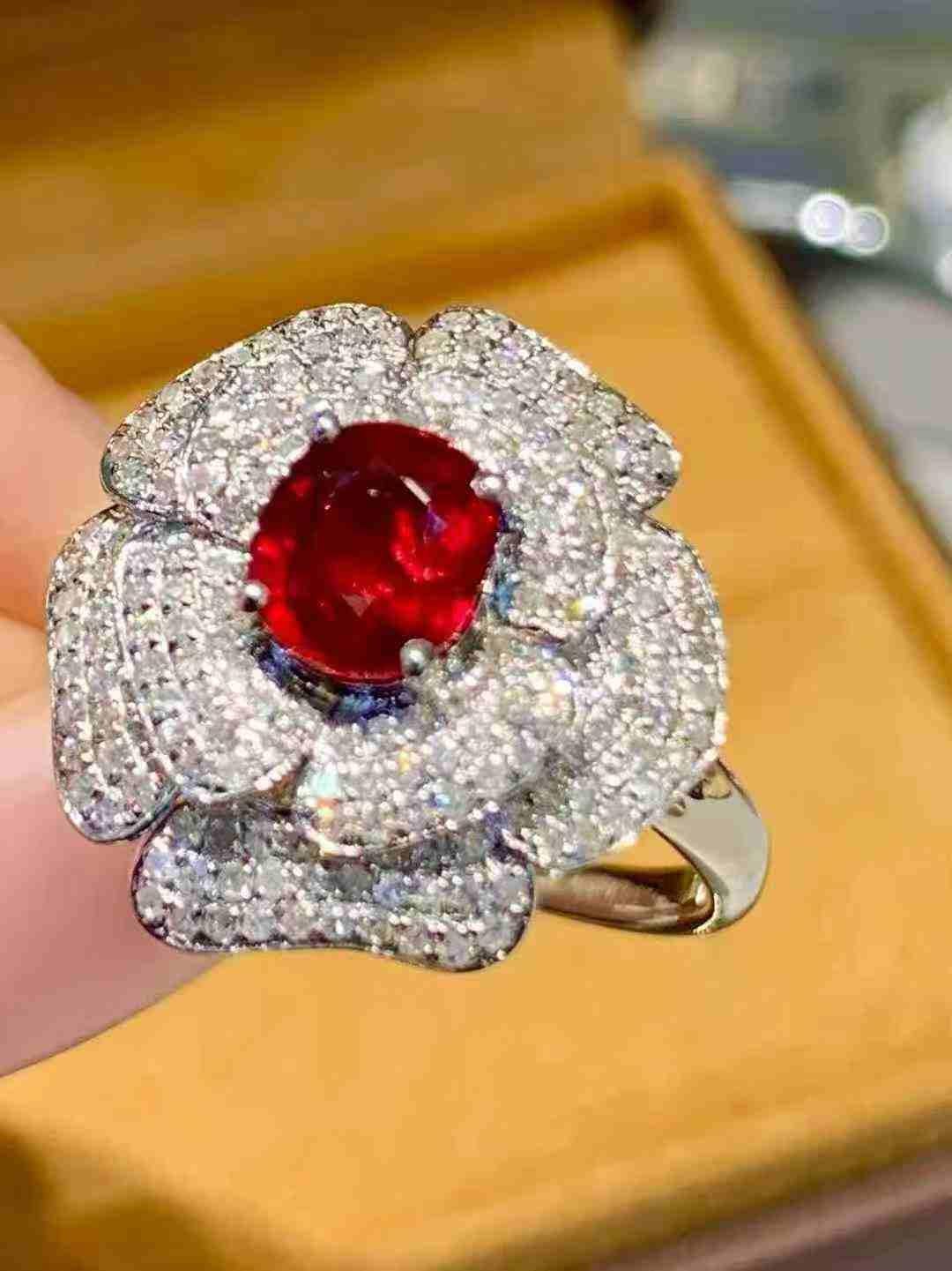 Cocktail-Blumenring mit Rubin und Diamant im Angebot 8