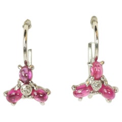 Blumenohrringe aus Platin mit Rubin, Rubin und Diamant von Bracken Jewelers