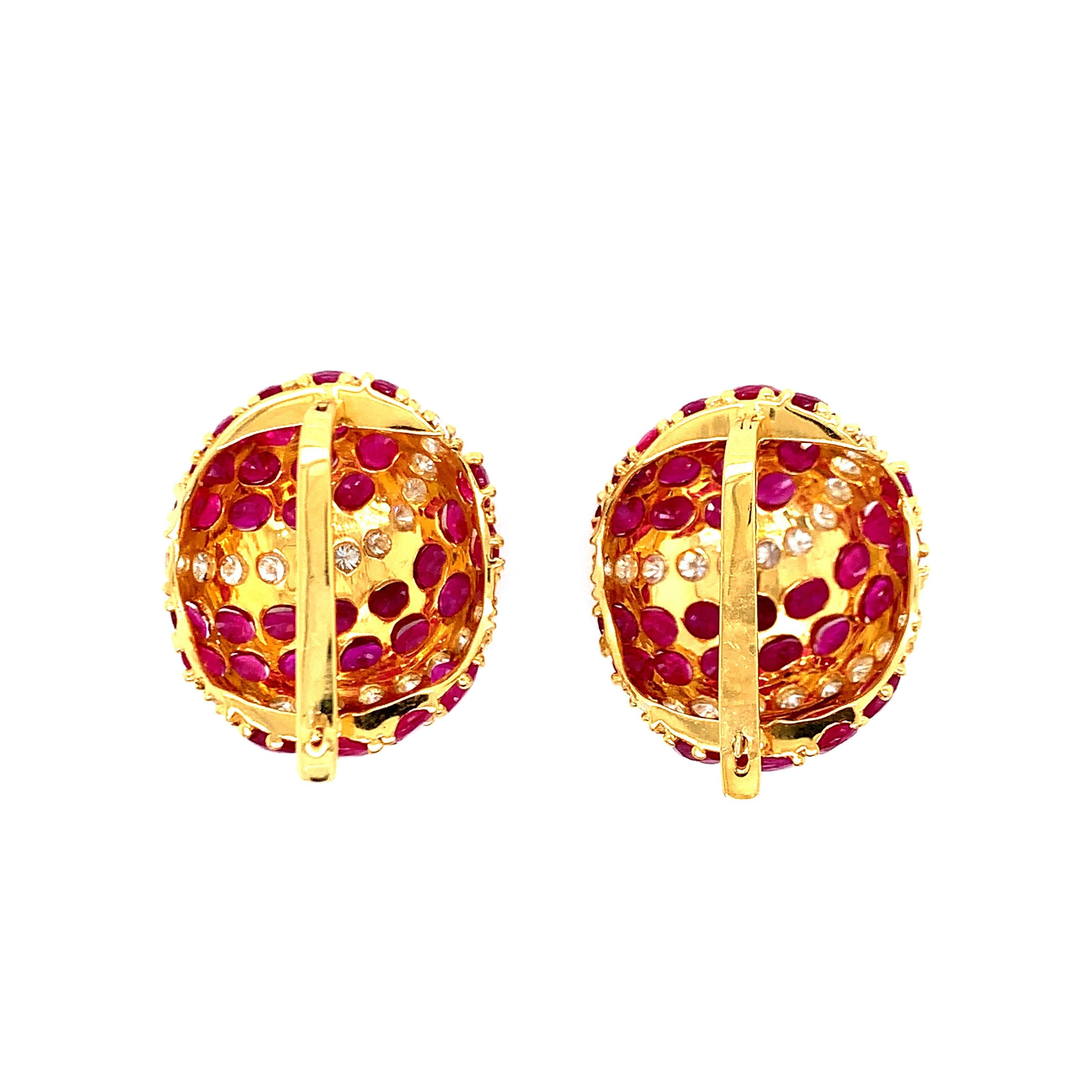 Metal: 14k Gold
Gemstone: Ruby, Diamonds approx. 1.04 ctw
Measurements:  27 x 25 mm
Marked: tested 14k
Weight: 21.8 grams 