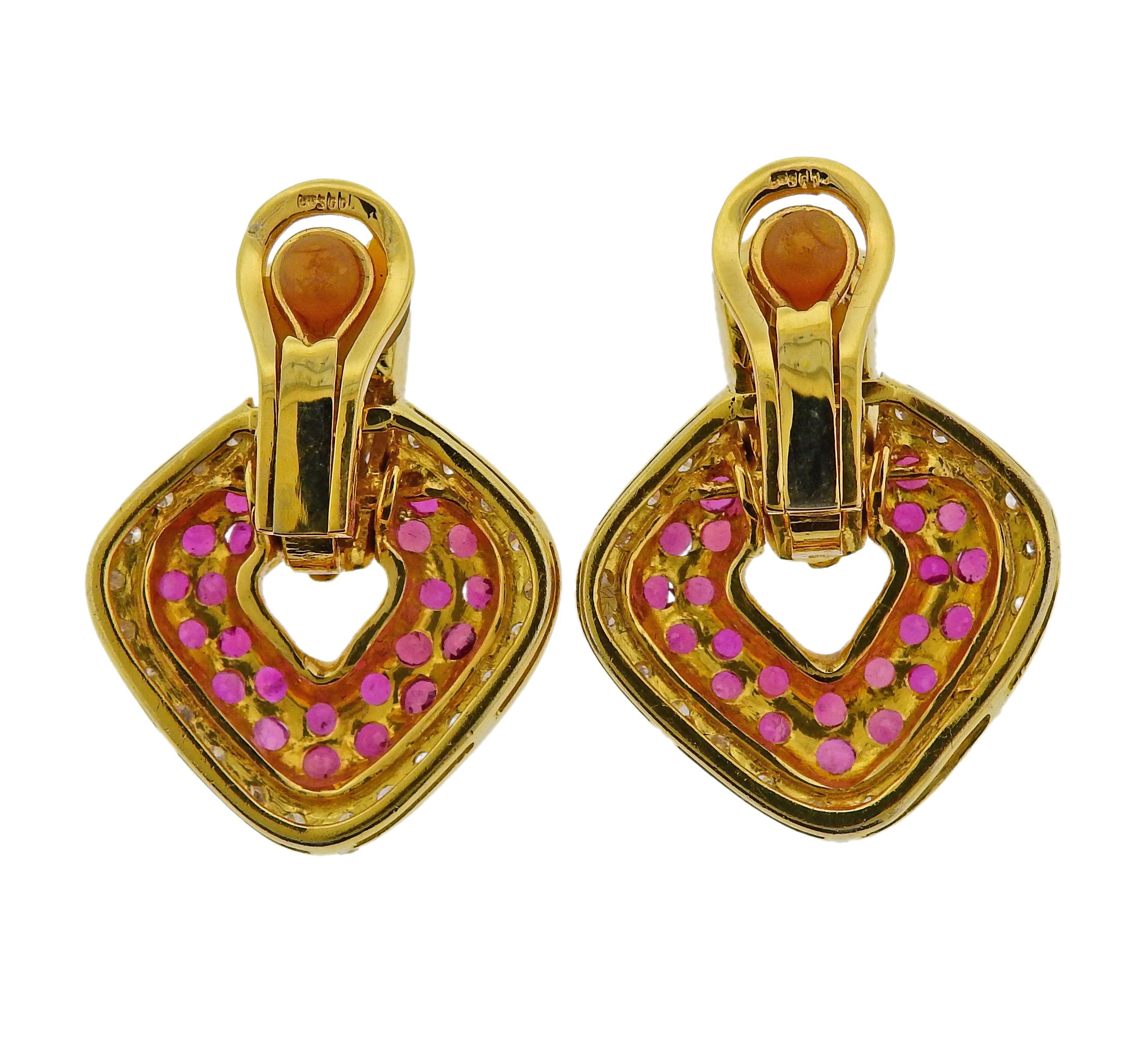 Ruby Diamond Gold Earrings In Excellent Condition For Sale In New York, NY